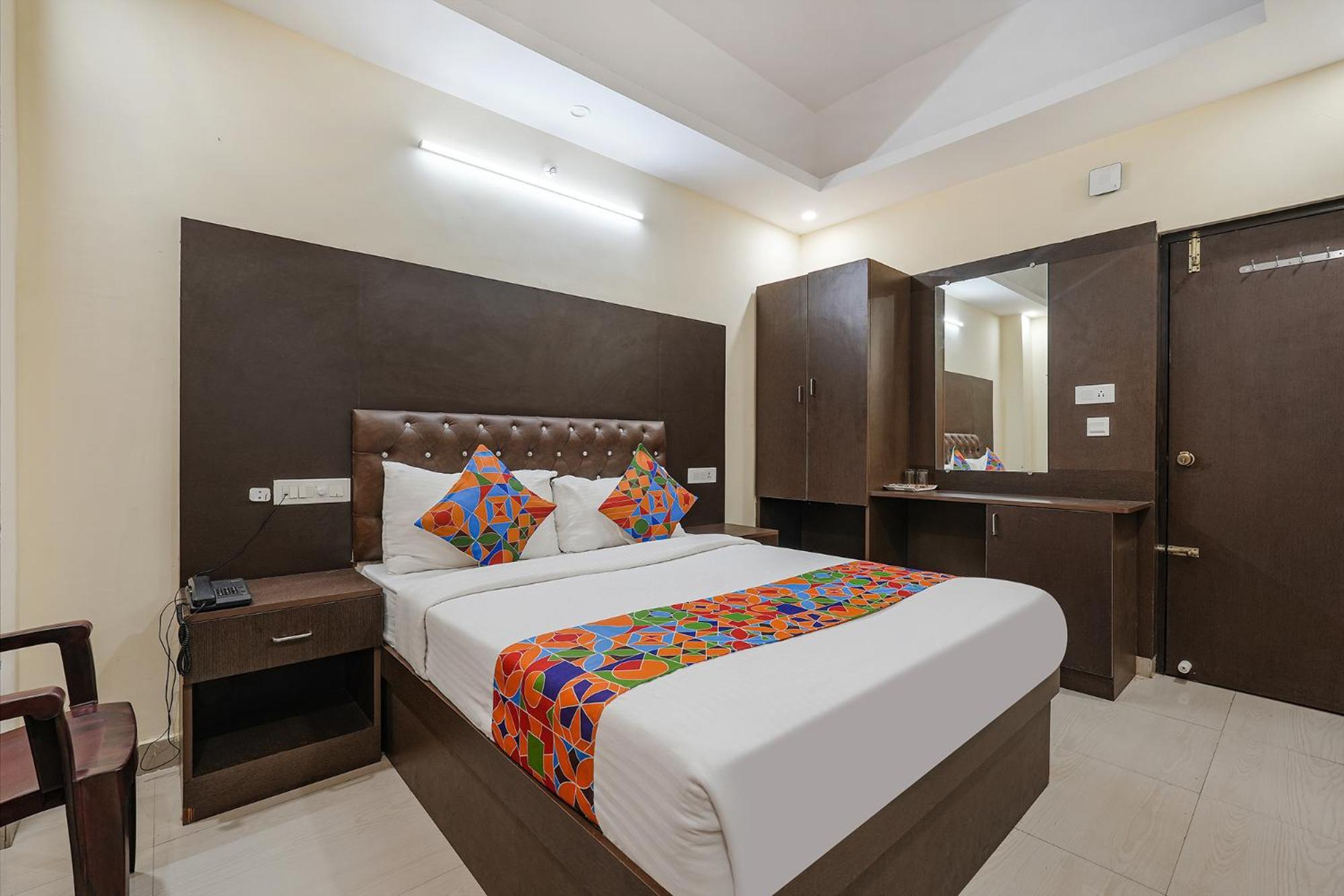 Fabexpress Metro Gs Comforts Hotel Bangalore