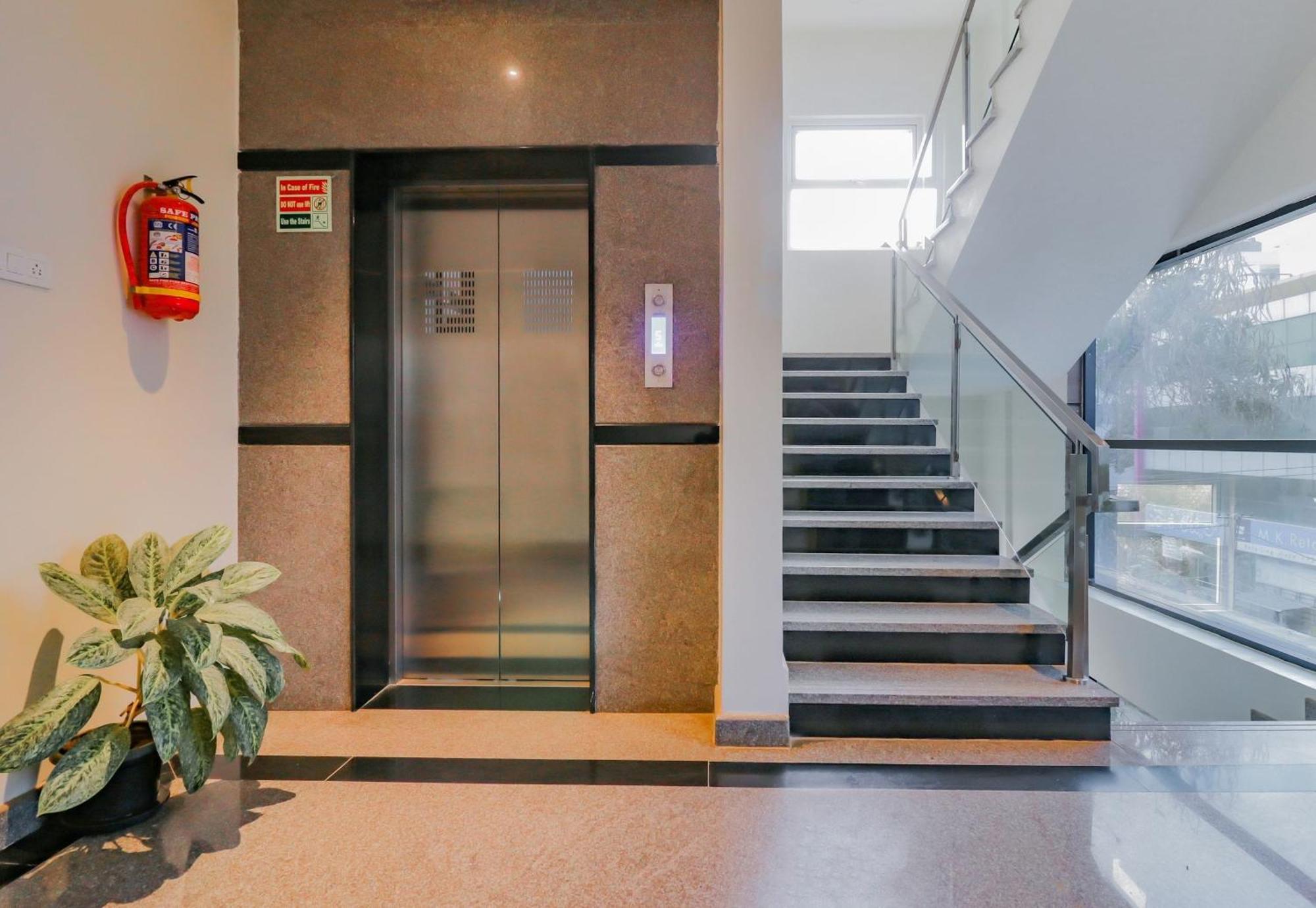 Hotel Capital O Royal Keys Near Brookfield Mall, Aecs Layout Bangalore