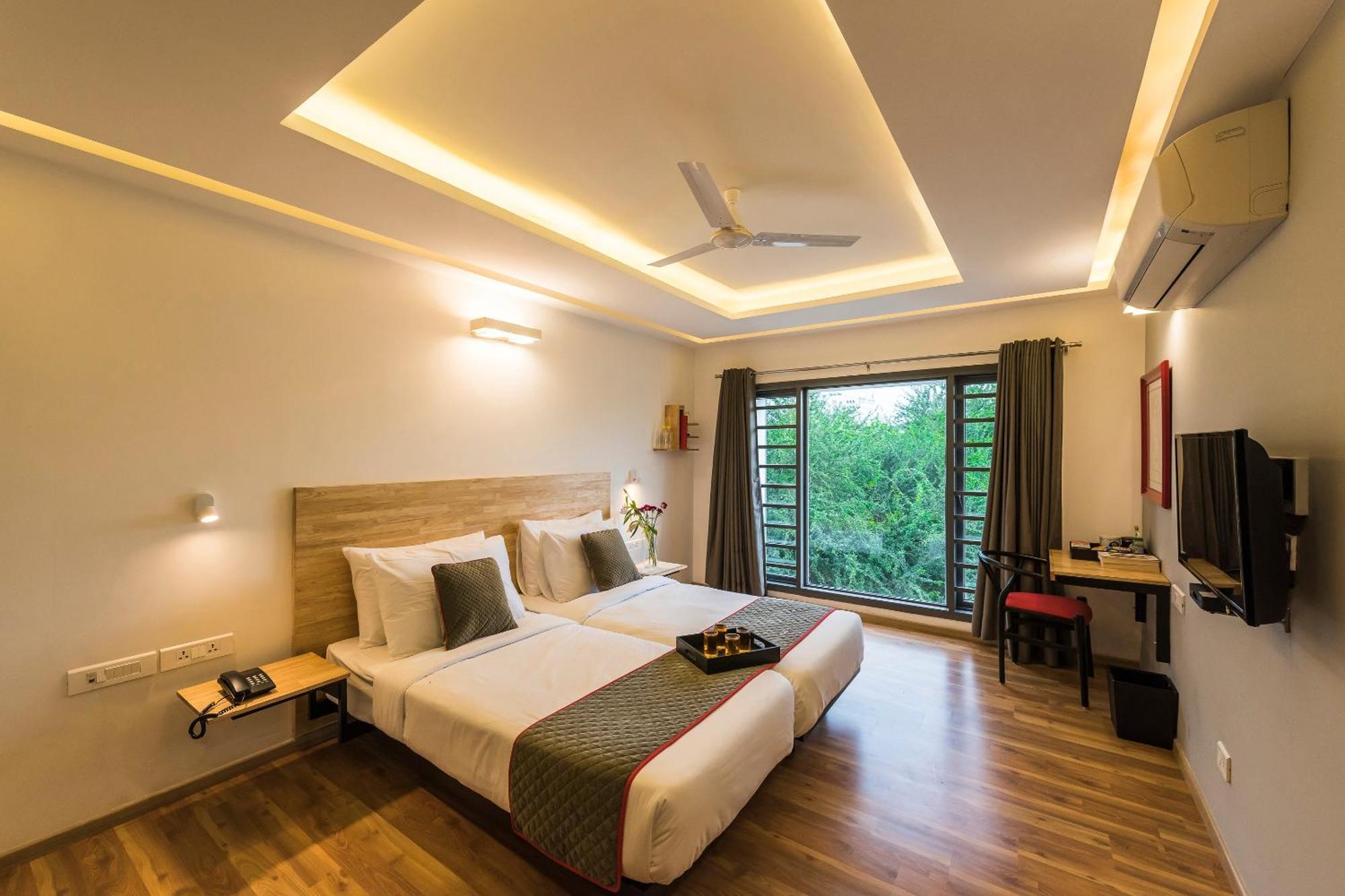 Hotel Super Townhouse Mg Road,bangalore 4*