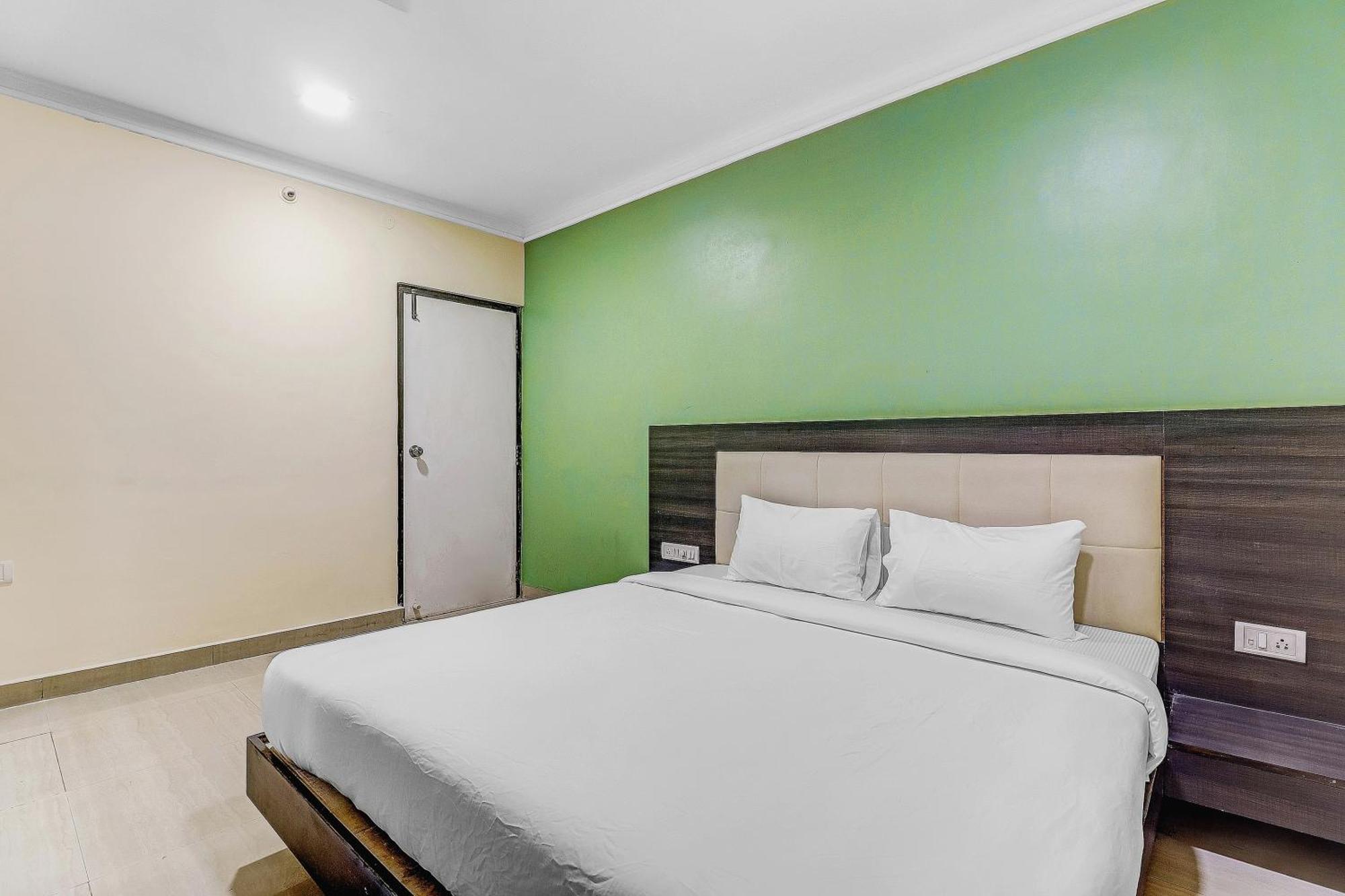 Collection O Vijaya Lakshmi Residency Hotel Bangalore