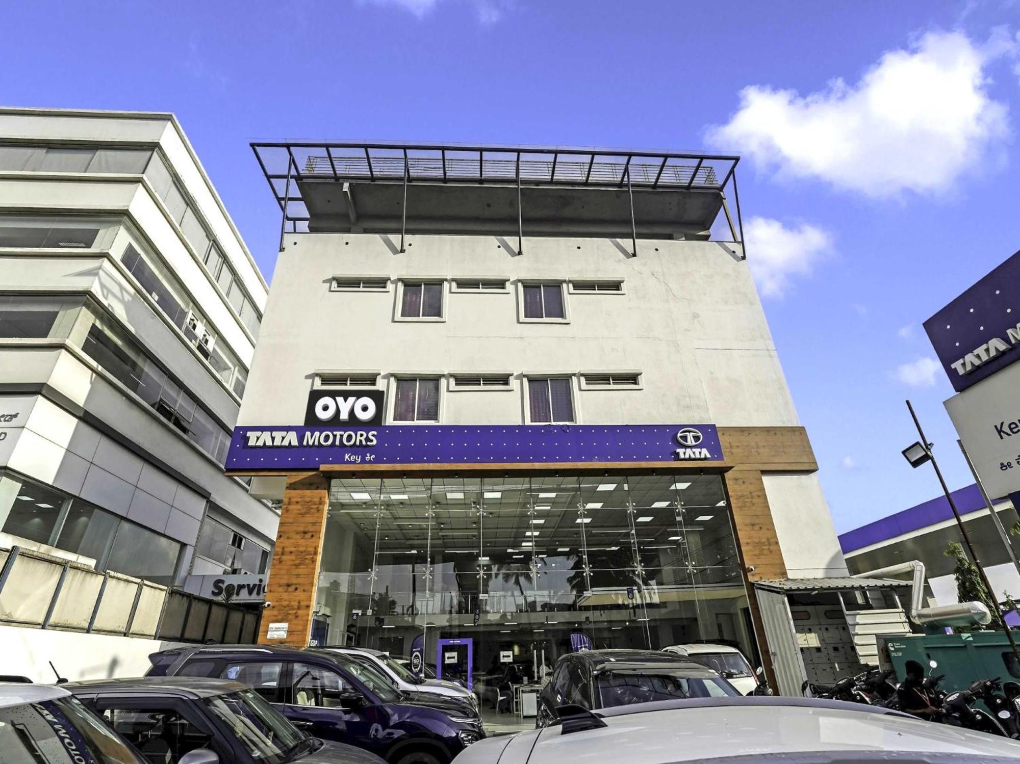 Oyo Flagship Ayodhya 3*