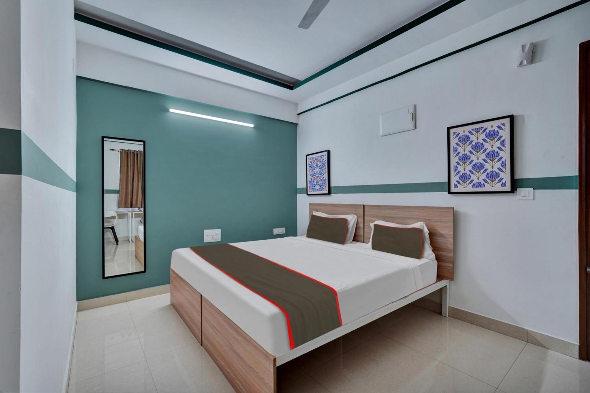 Super Oyo Collection O The Grand Budget Hotel 3*