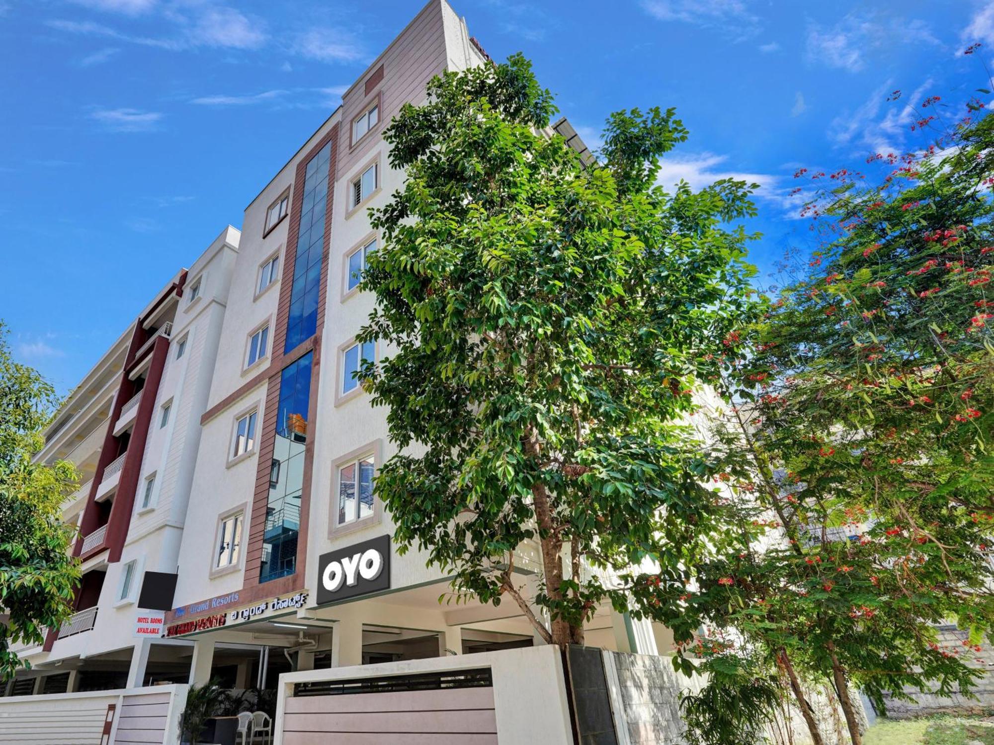 Super Oyo Collection O The Grand Budget Hotel