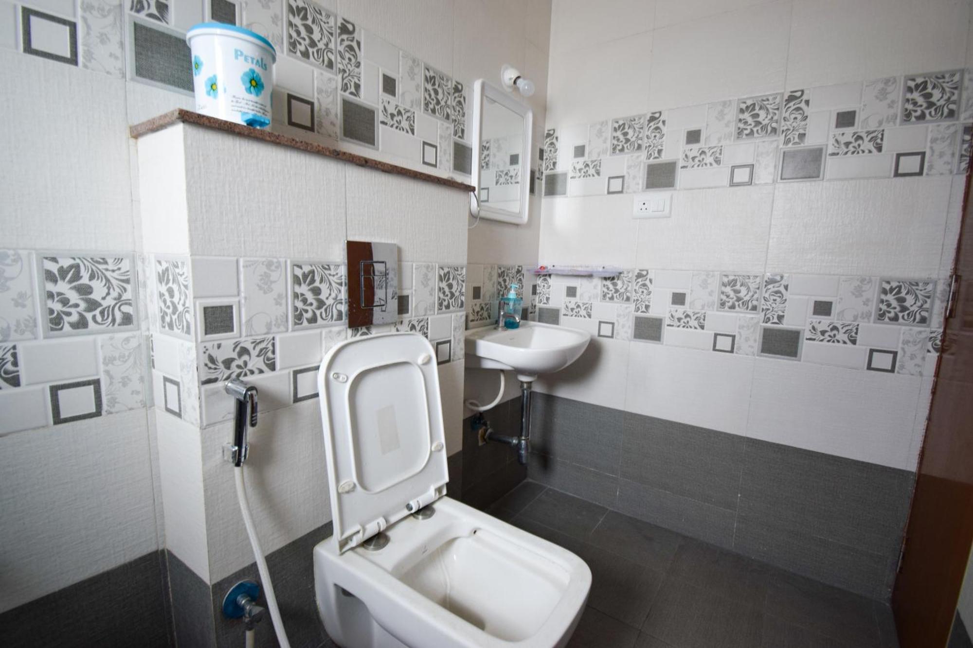 Staymazing-1,2 & 3 Bhk Ac In Hebbal-5mins To Manyata-30mins To Airport Bangalore