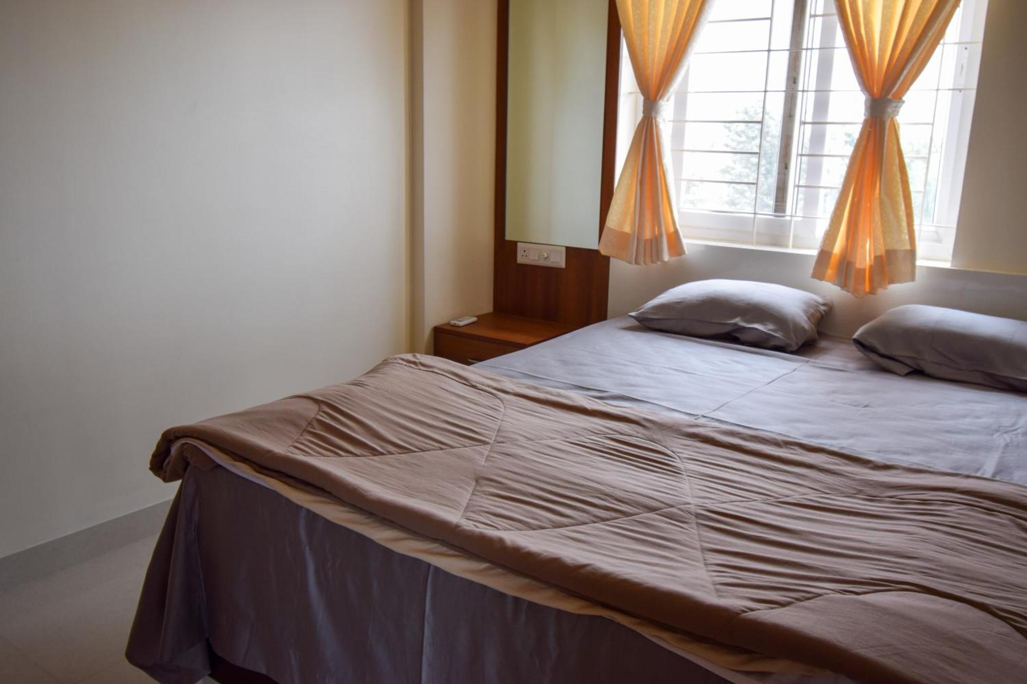 Apartment Staymazing-1,2 & 3 Bhk Ac In Hebbal-5mins To Manyata-30mins To Airport Bangalore