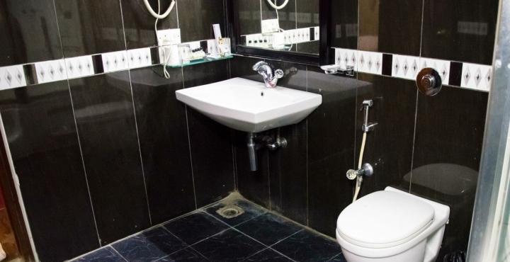 The Shelton Grand Hotel 3*