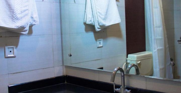Noor Empire International Kormangala Hotel