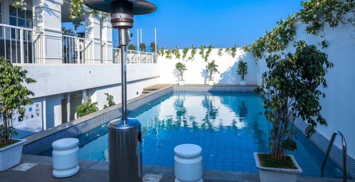 Escape & Hotel 4*