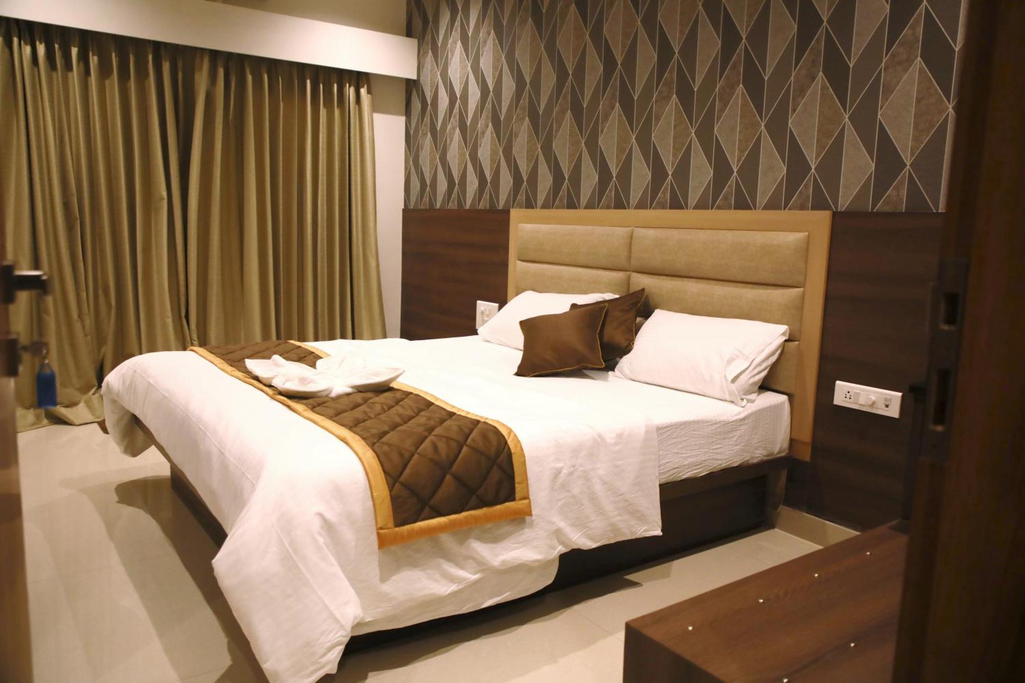 Hotel Vishal Grand Luxury Bangalore