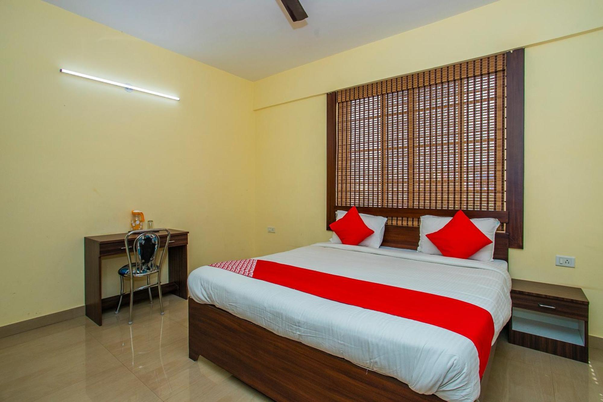 Super Oyo Flagship Grand Residency