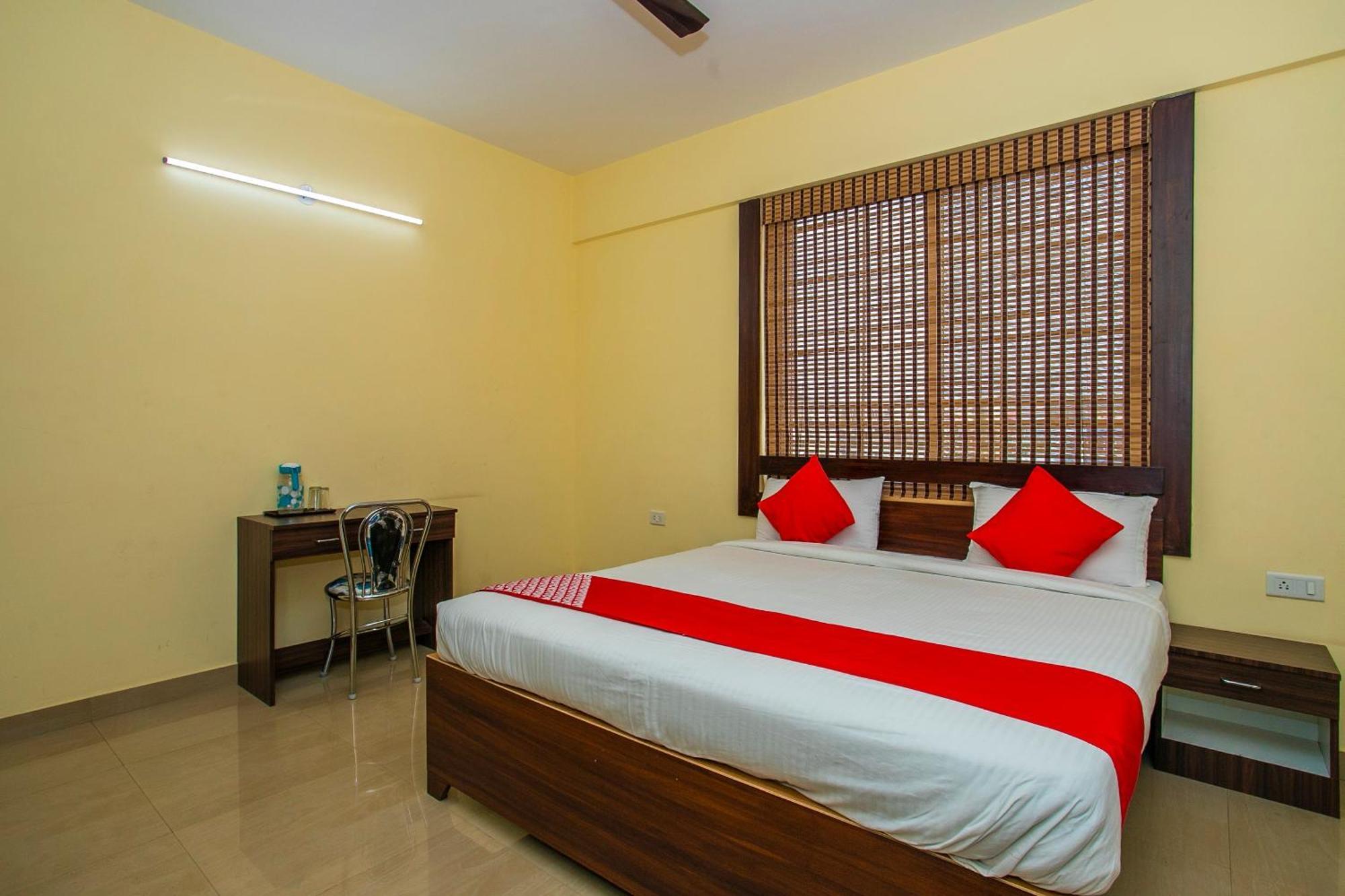 Super Oyo Flagship Grand Residency Bangalore