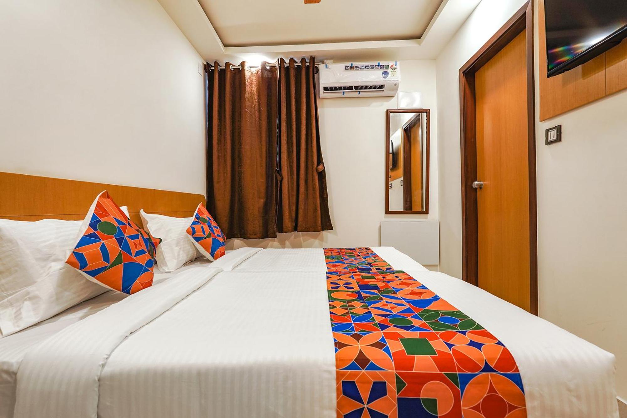 Fabexpress Grand View - Nr Nexus Mall Koramangala 3*