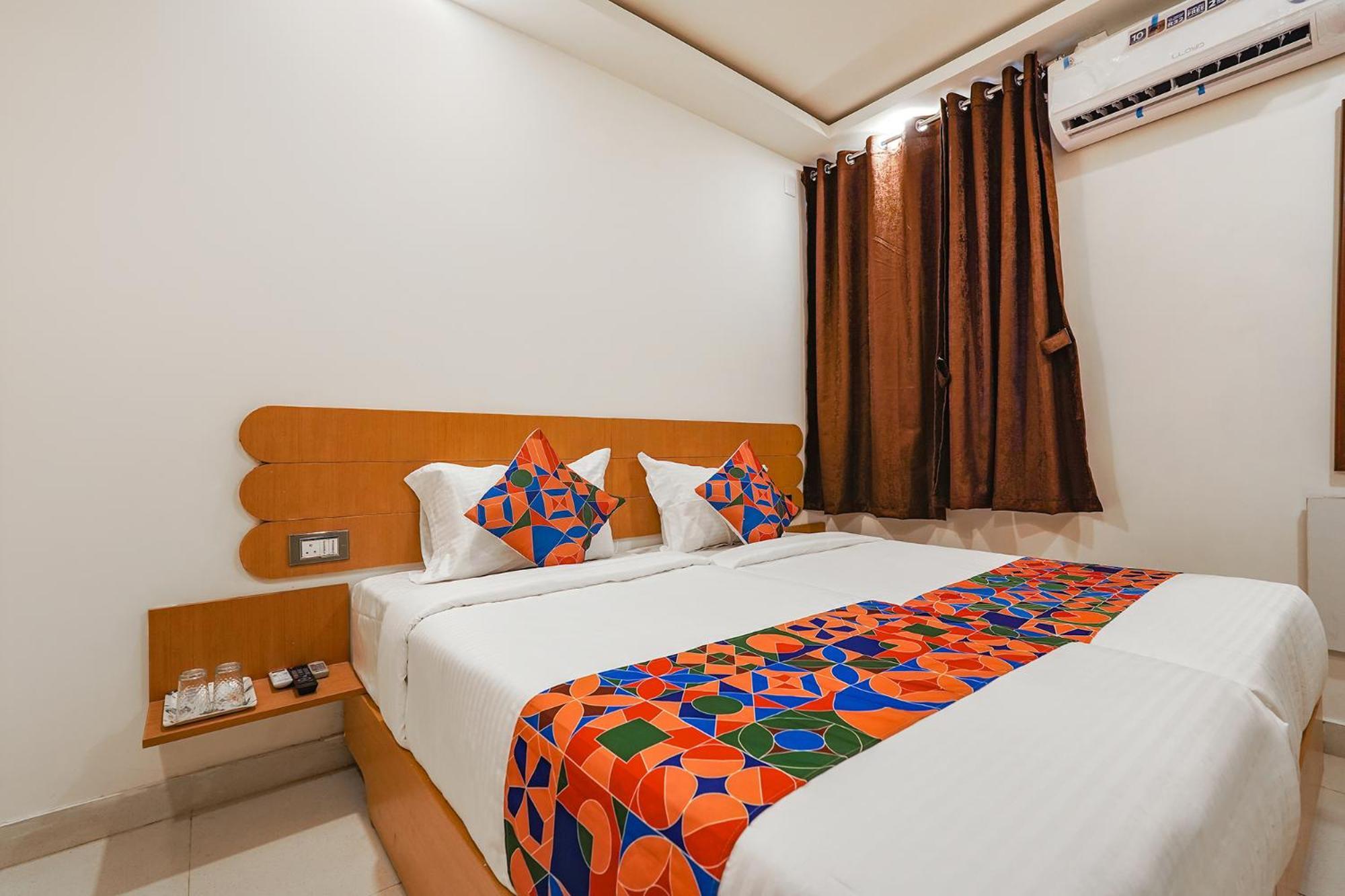 Fabexpress Grand View - Nr Nexus Mall Koramangala Bangalore