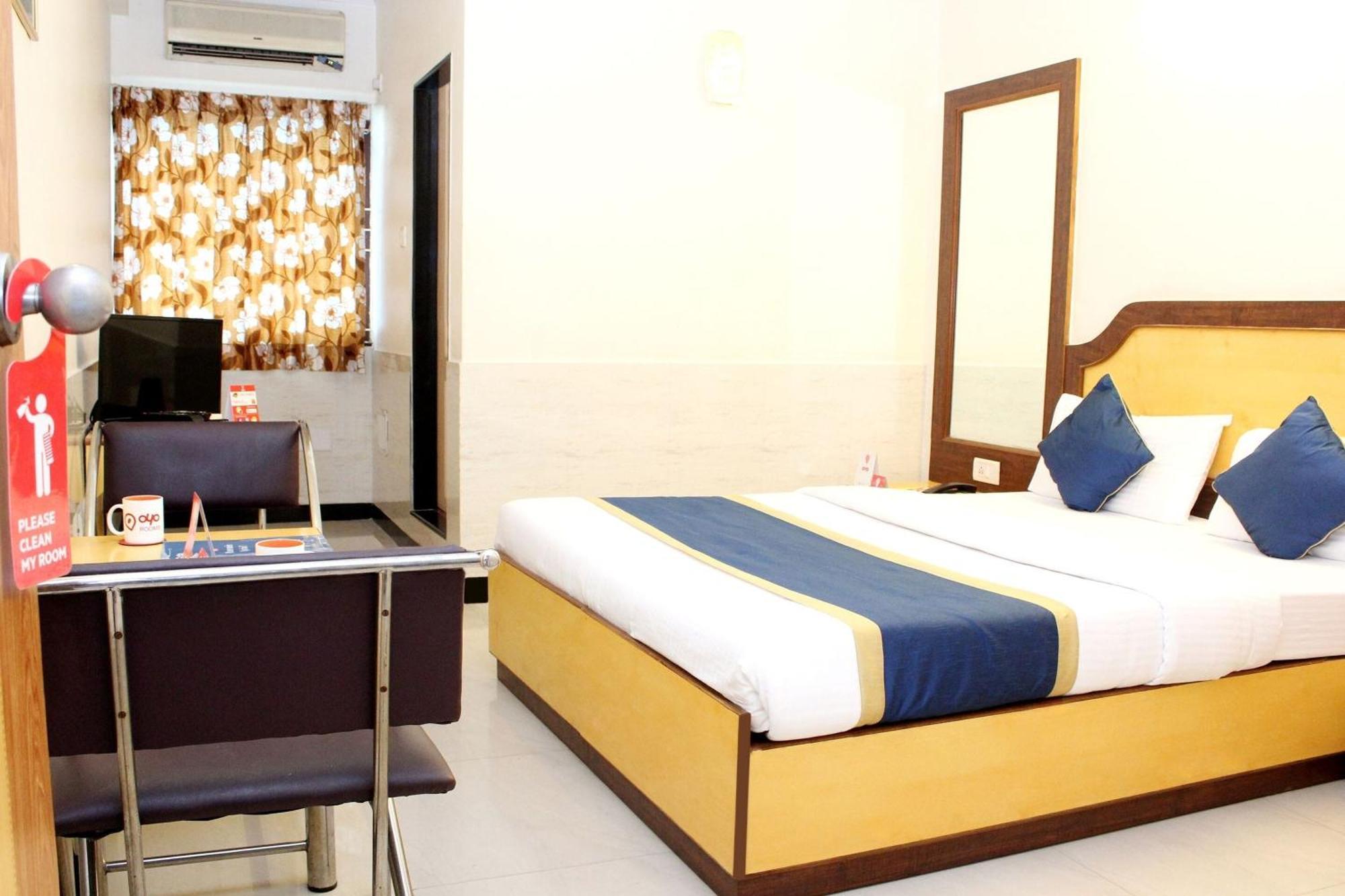 Hotel Oyo Hotel Ganga Sagar Near Sri Someshwara Swami Temple 3*