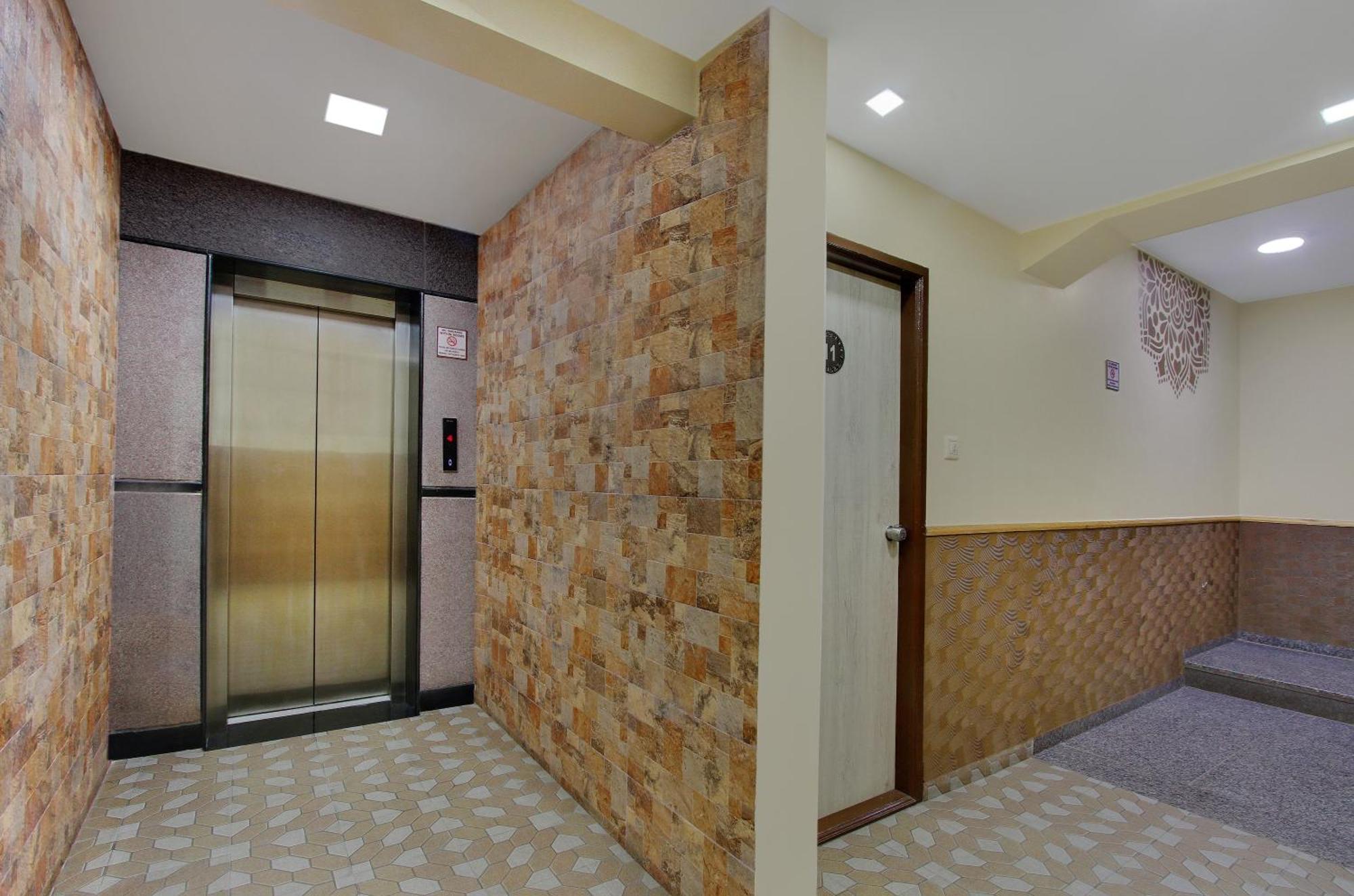 Hotel Bluemoon Comforts 3*