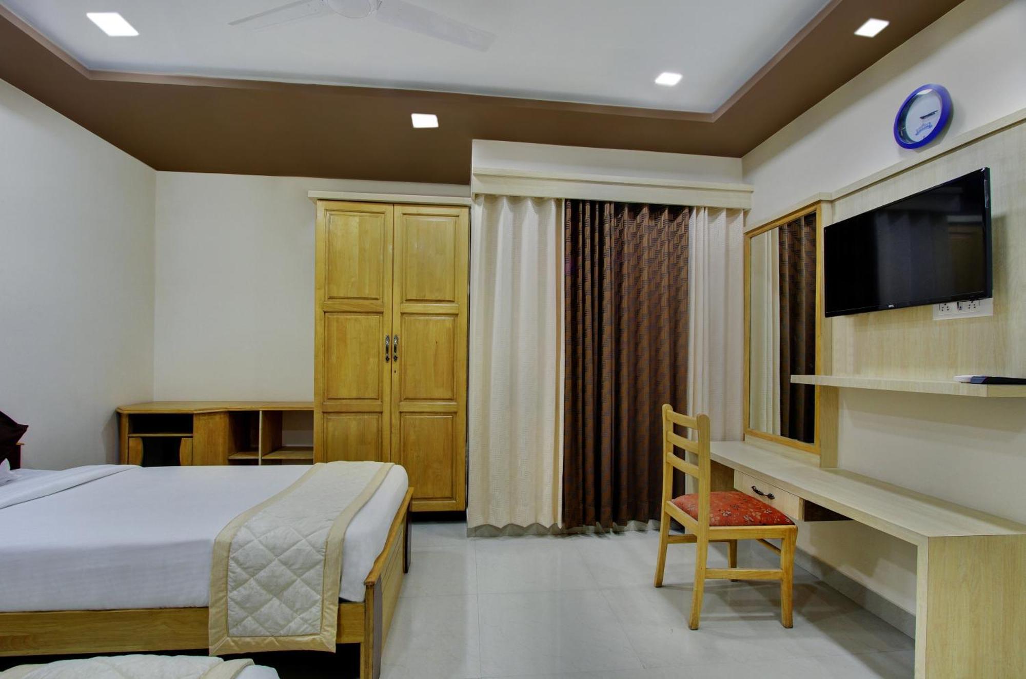 Hotel Bluemoon Comforts 3*