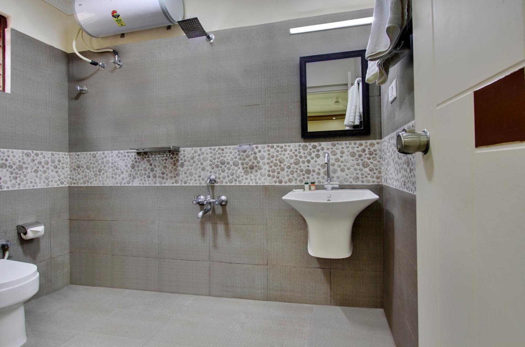 Hotel Bluemoon Comforts Bangalore