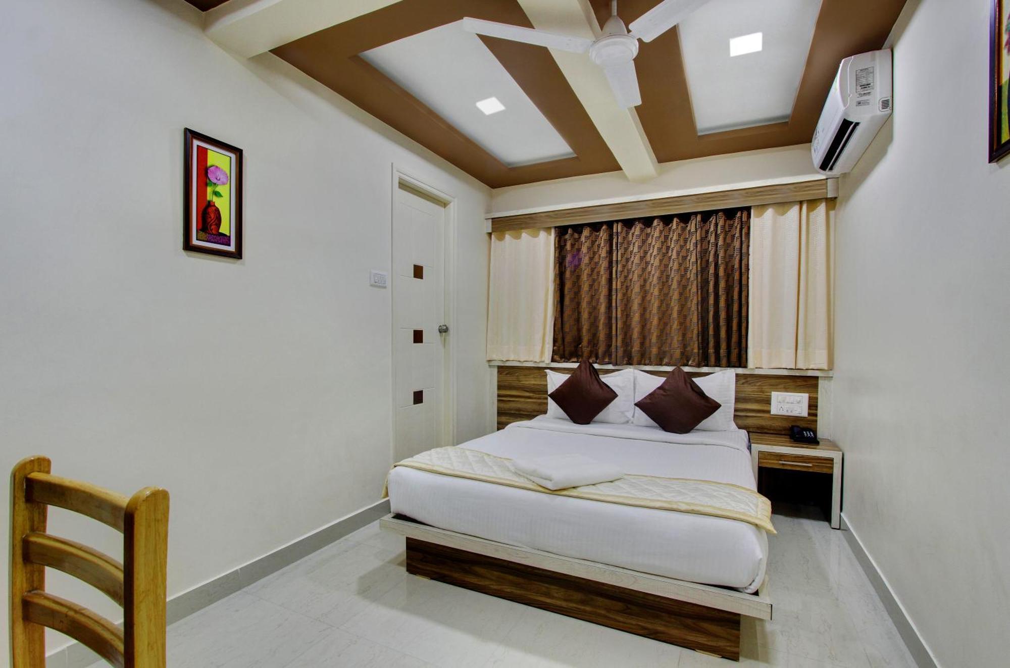 Bluemoon Comforts Hotel Bangalore
