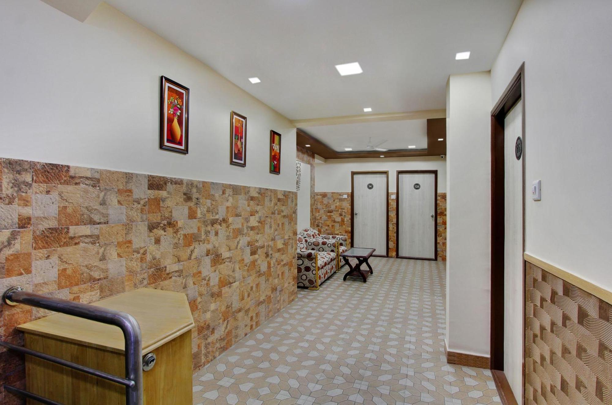 Hotel Bluemoon Comforts 3*