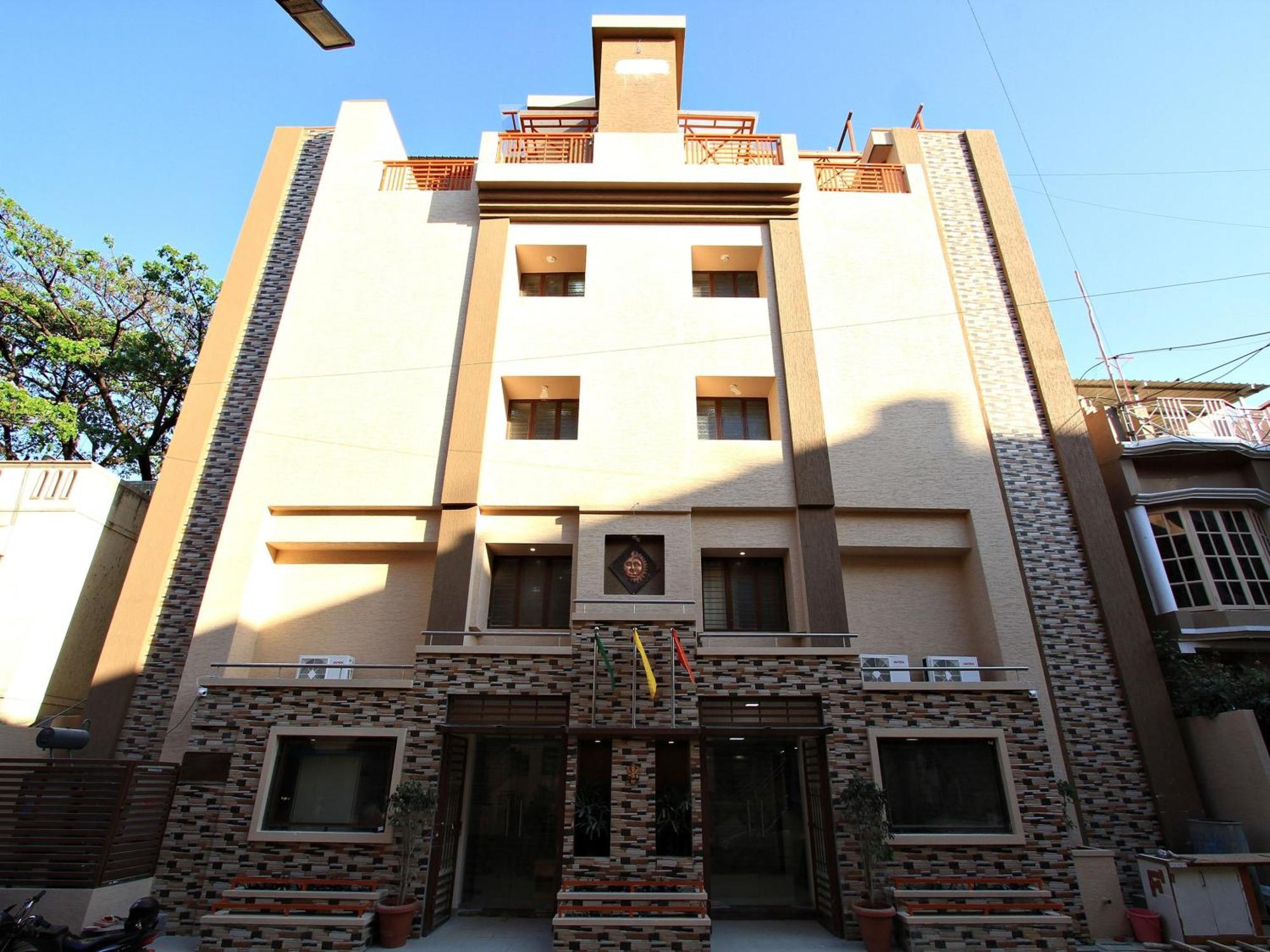 Hotel Bluemoon Comforts 3*