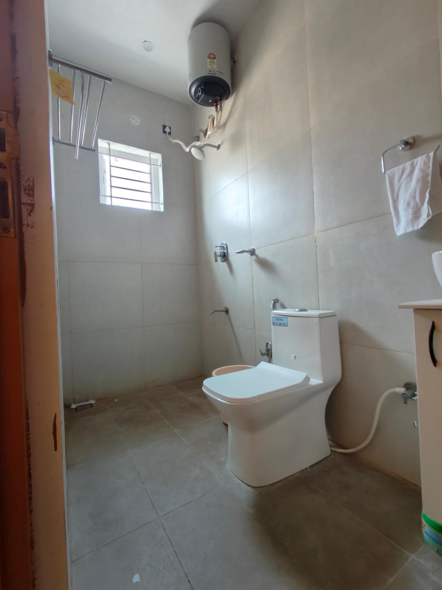 Apartment 2 Bedroom Near Vijayanagar, *