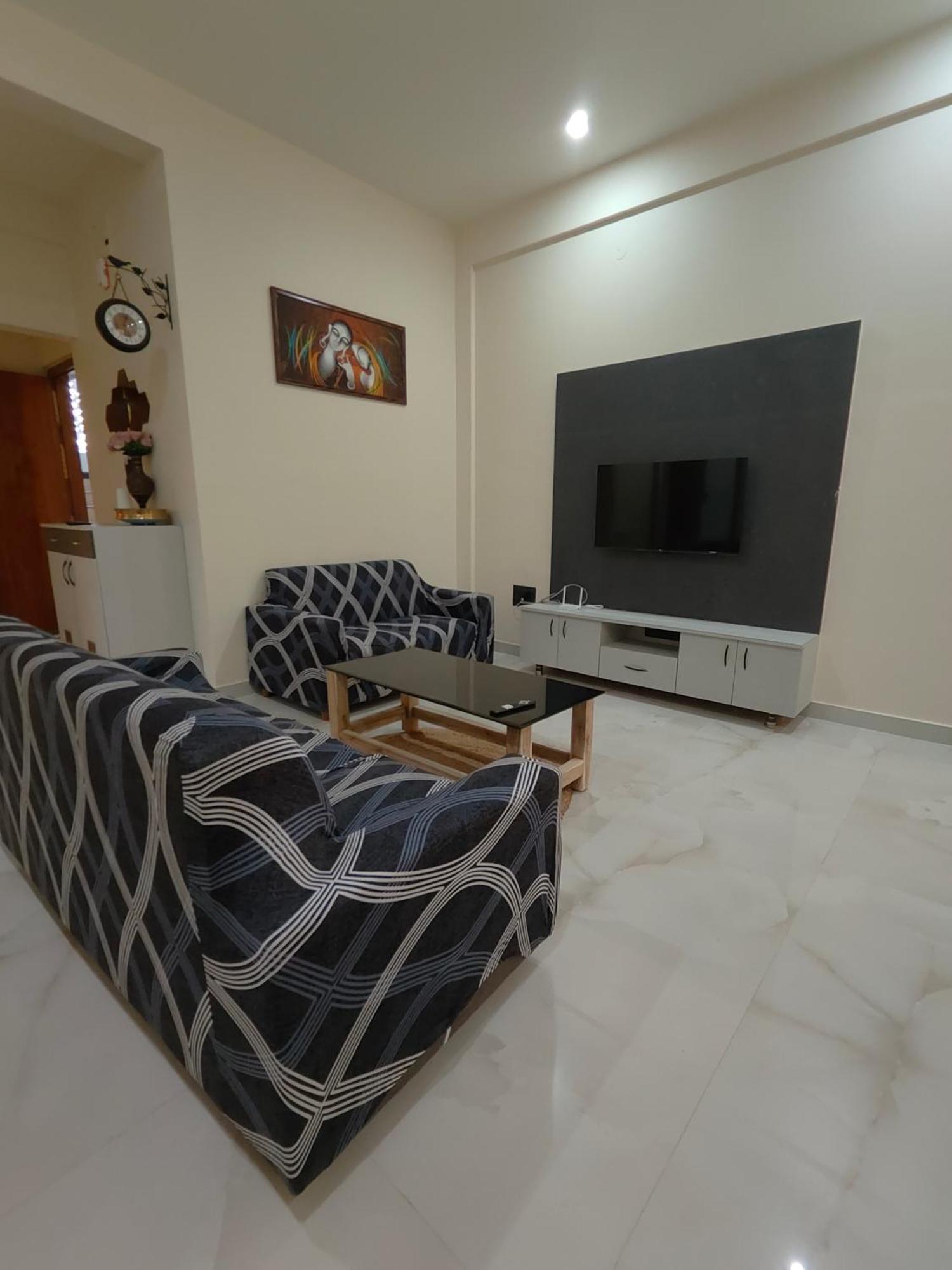 2 Bedroom Near Vijayanagar, *