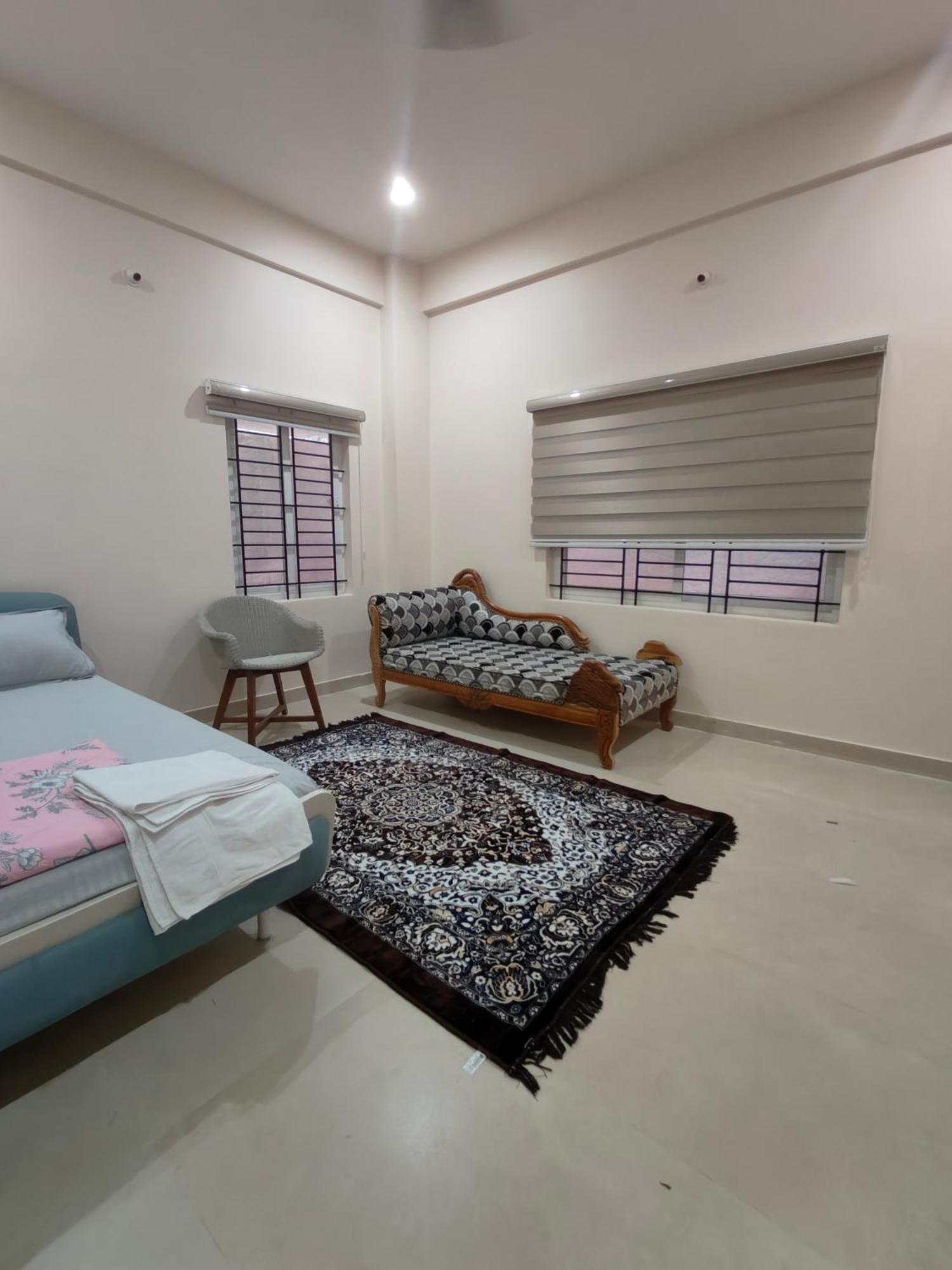 2 Bedroom Near Vijayanagar, Apartment *