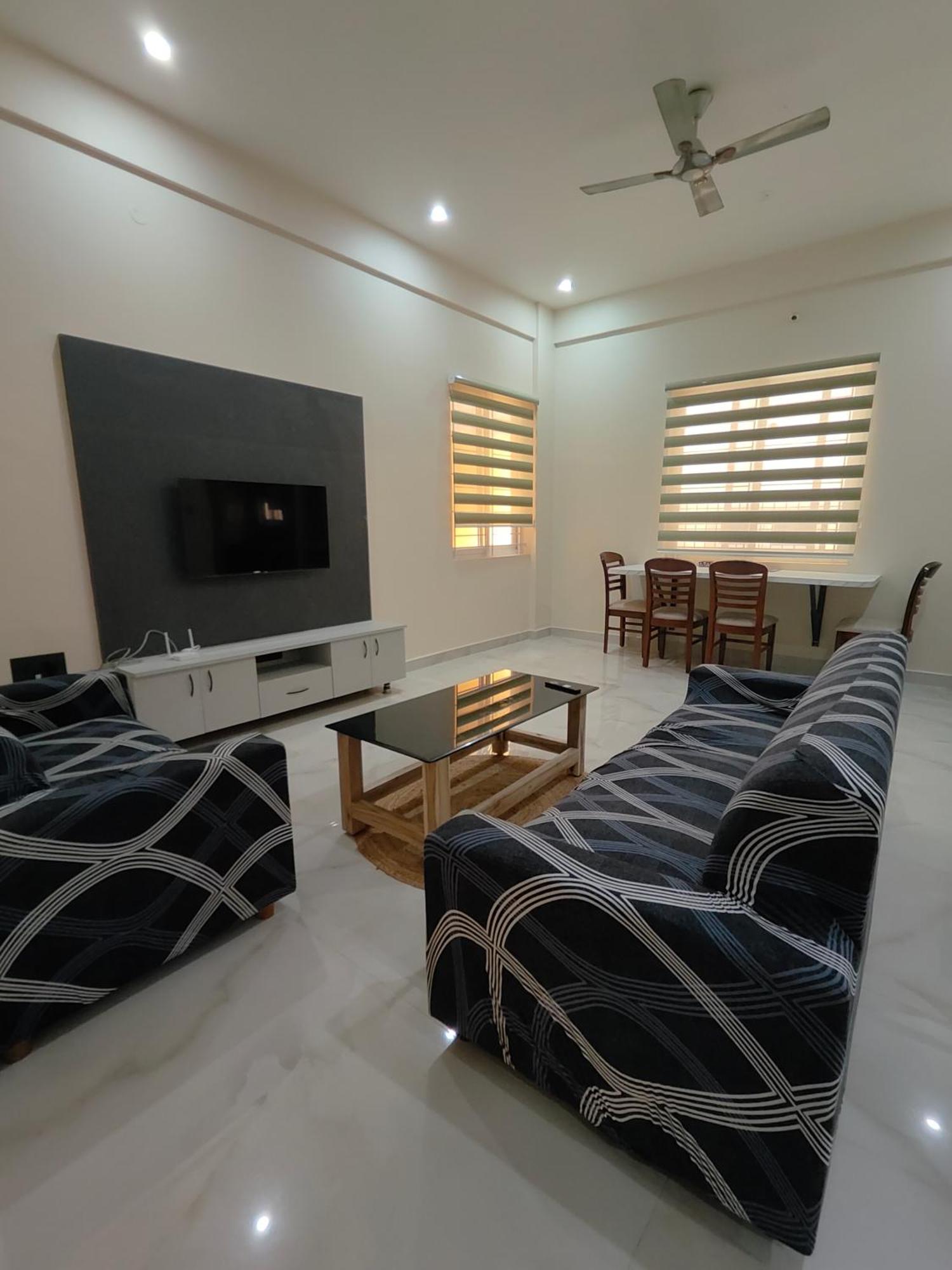 Apartment 2 Bedroom Near Vijayanagar,
