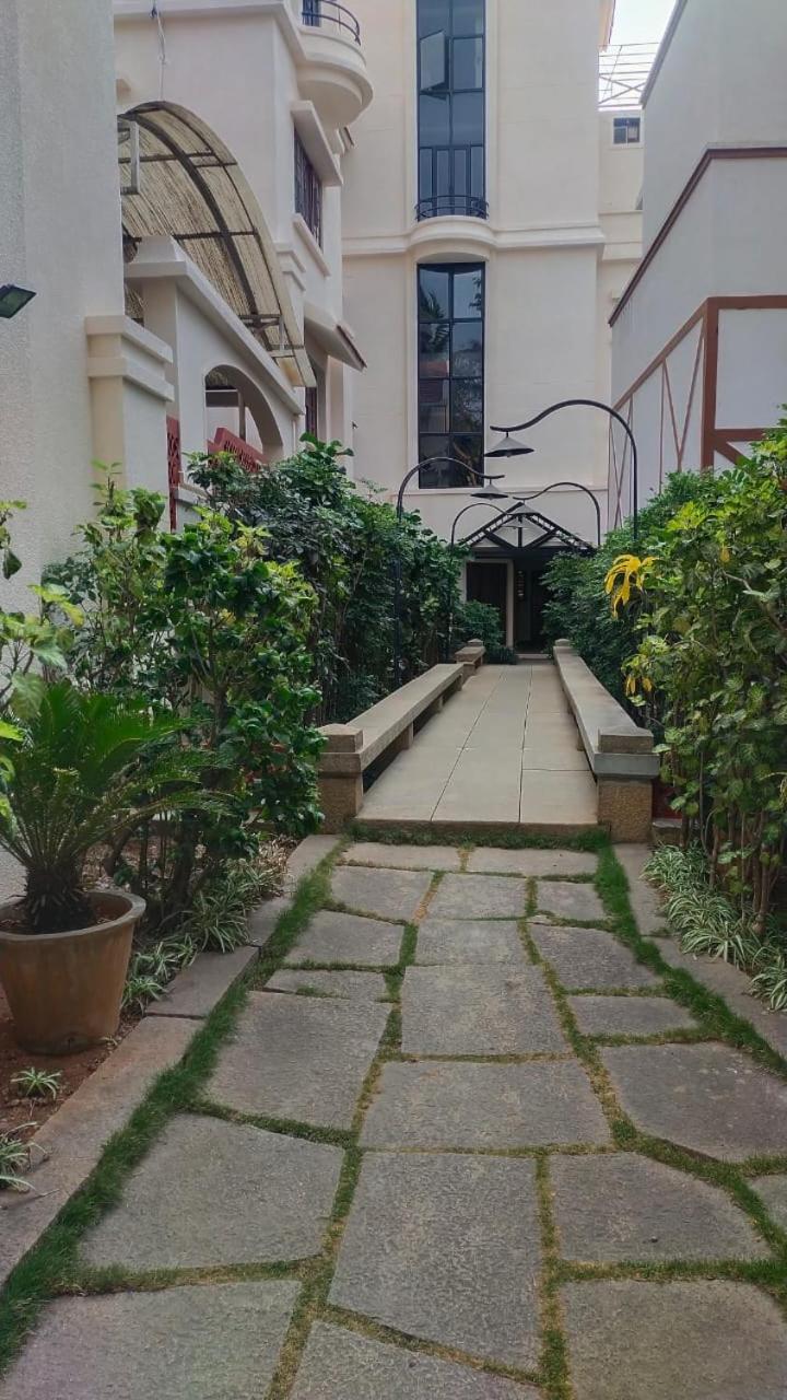 Service In Richmond Road Apartment Bangalore