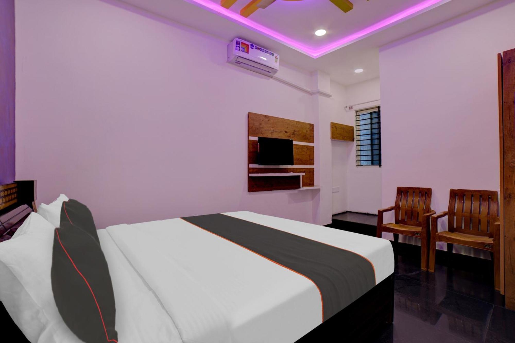 Hotel Collection O 81063 Day And Night Residency 3*