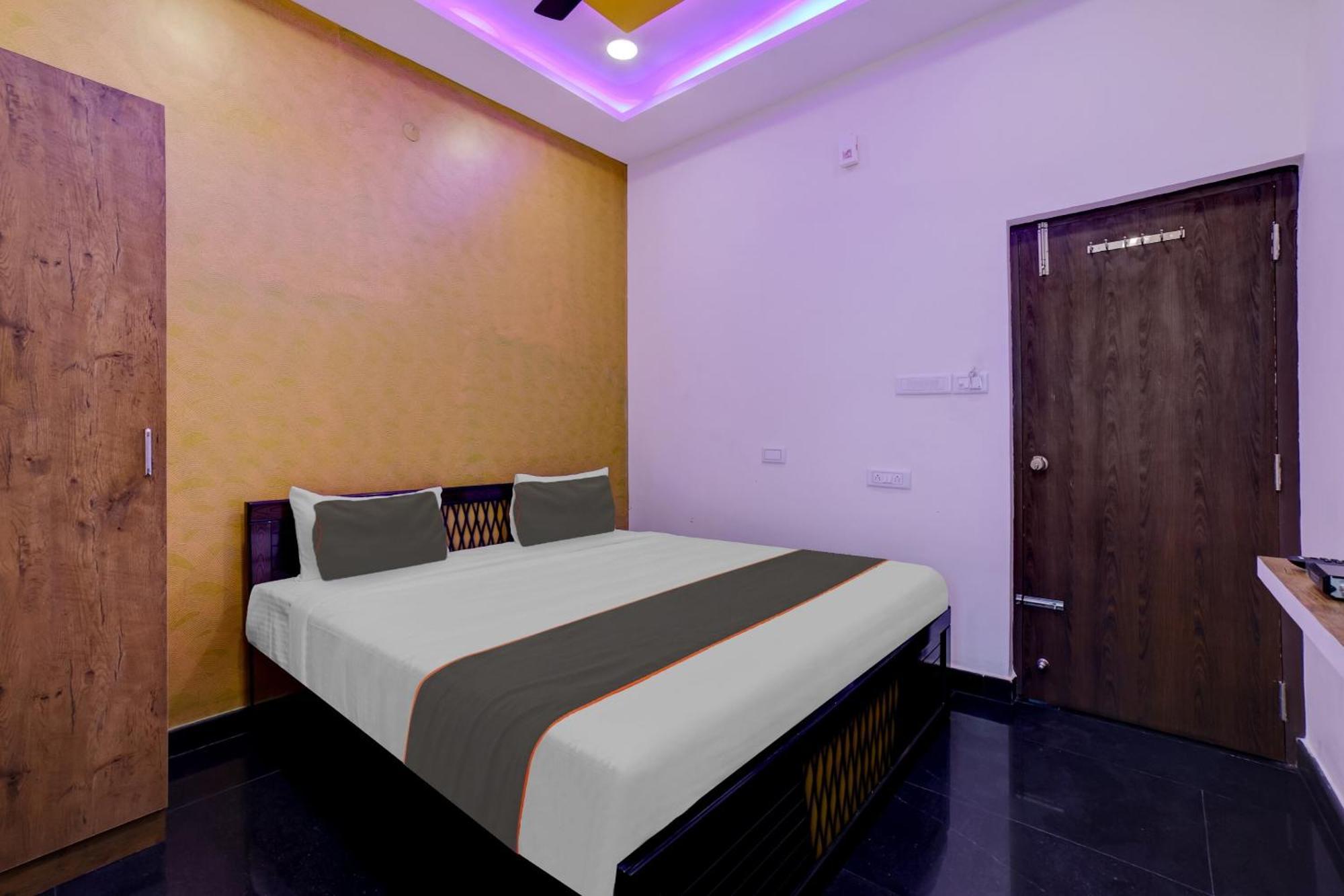 Hotel Collection O 81063 Day And Night Residency Bangalore