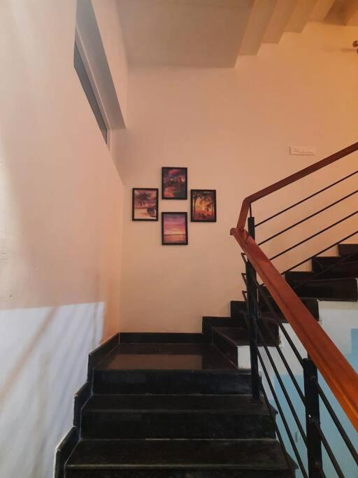 Villa The Rusticvibe-villa With Garden 30 Km Frm Ecity