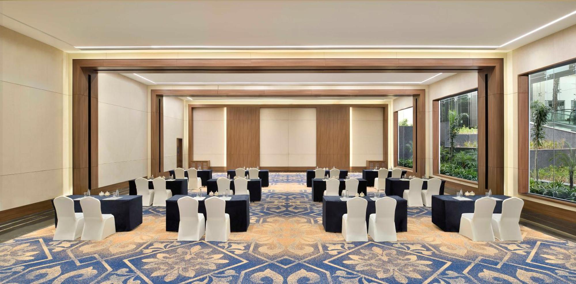 Sheraton Grand Whitefield & Convention Center 5* Bangalore