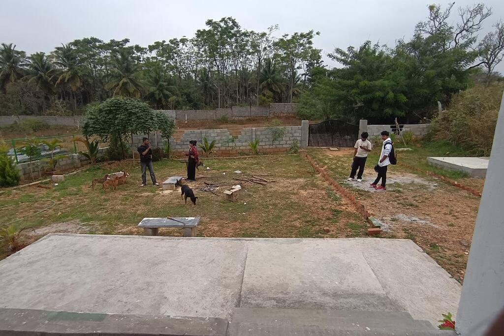 Valley View Farms Kannakapura Road Holiday home *
