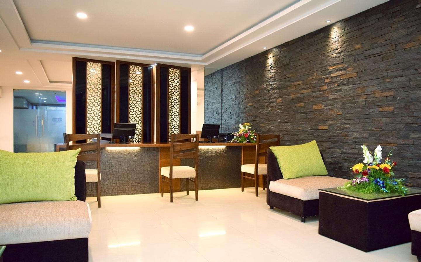 Hotel The Verda Prakyathi