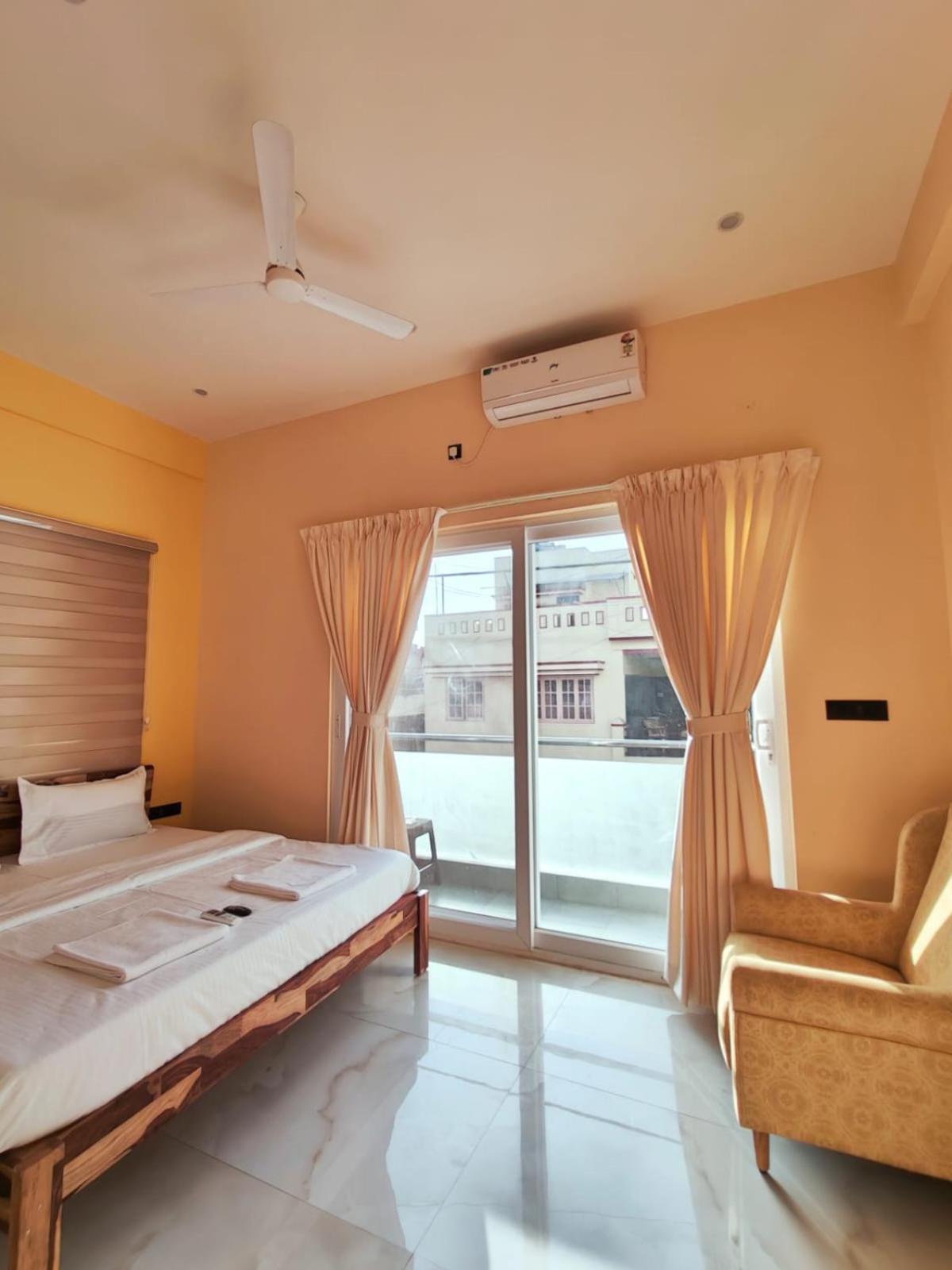 2 Bedroom Near Vijayanagar, *