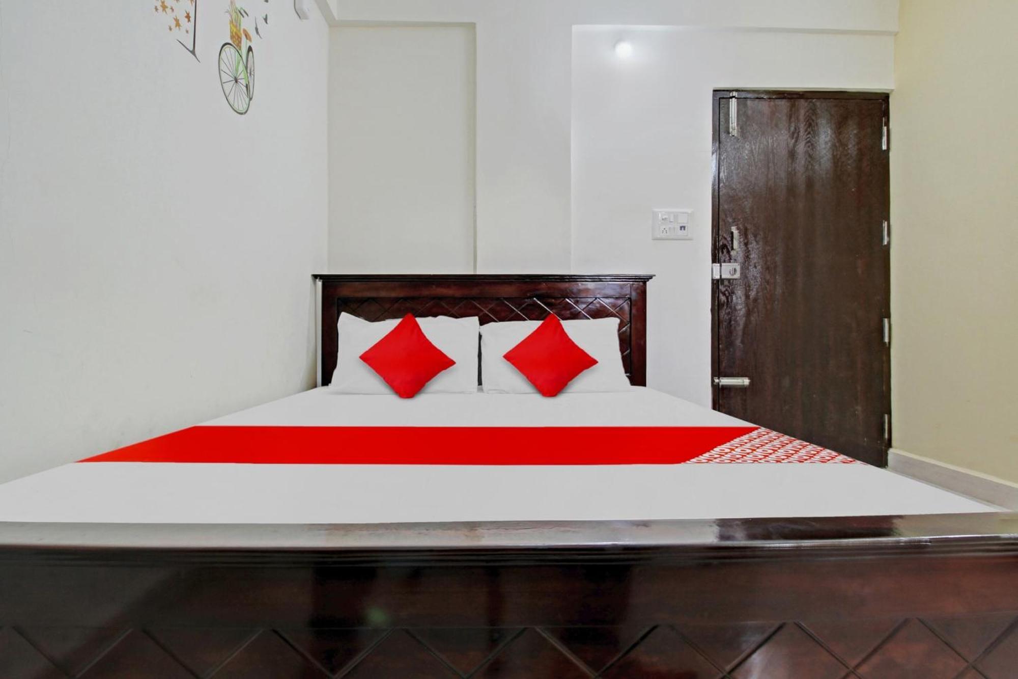 Hotel O Gokul Residency 3*
