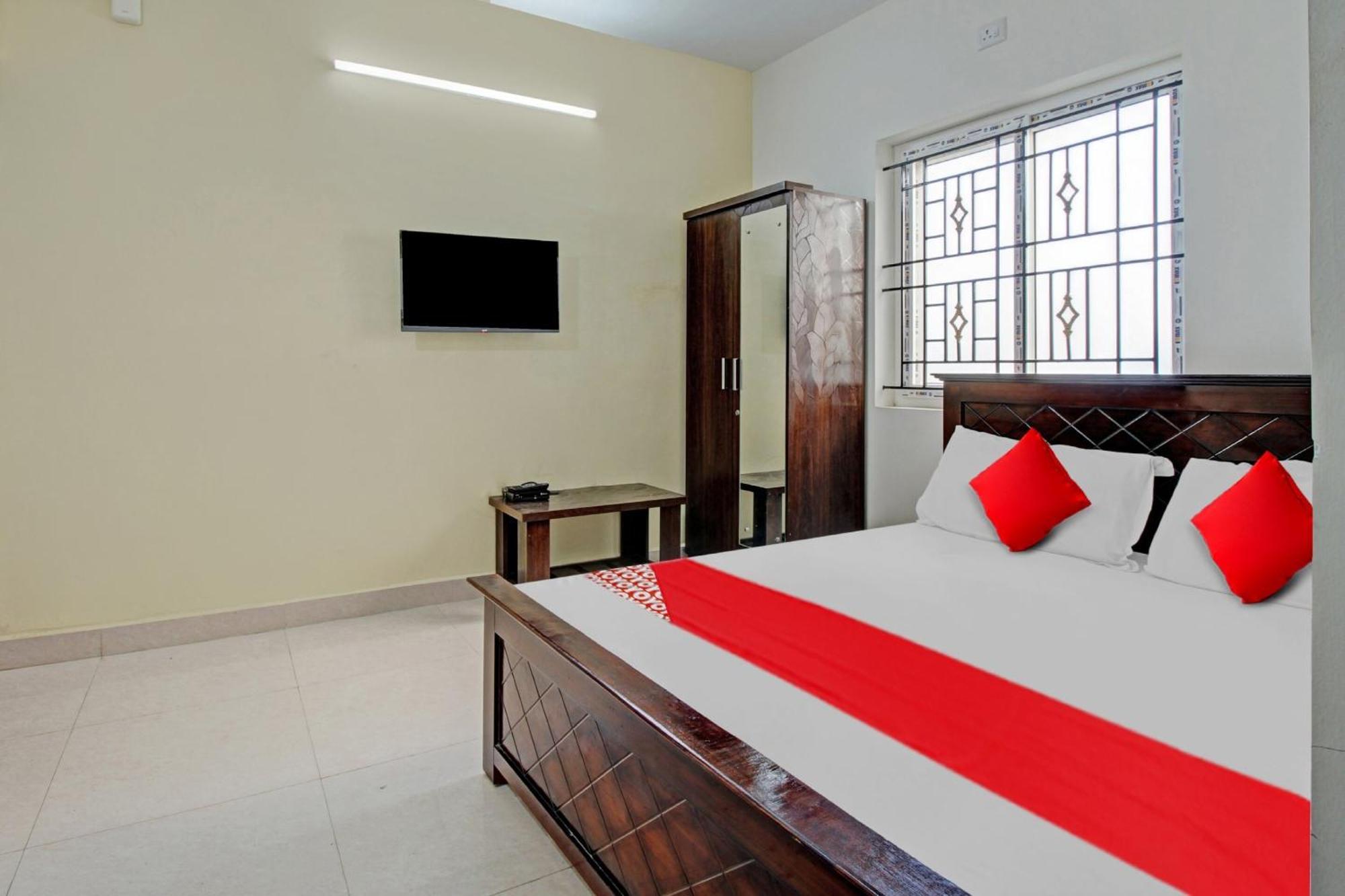 Hotel O Gokul Residency 3*