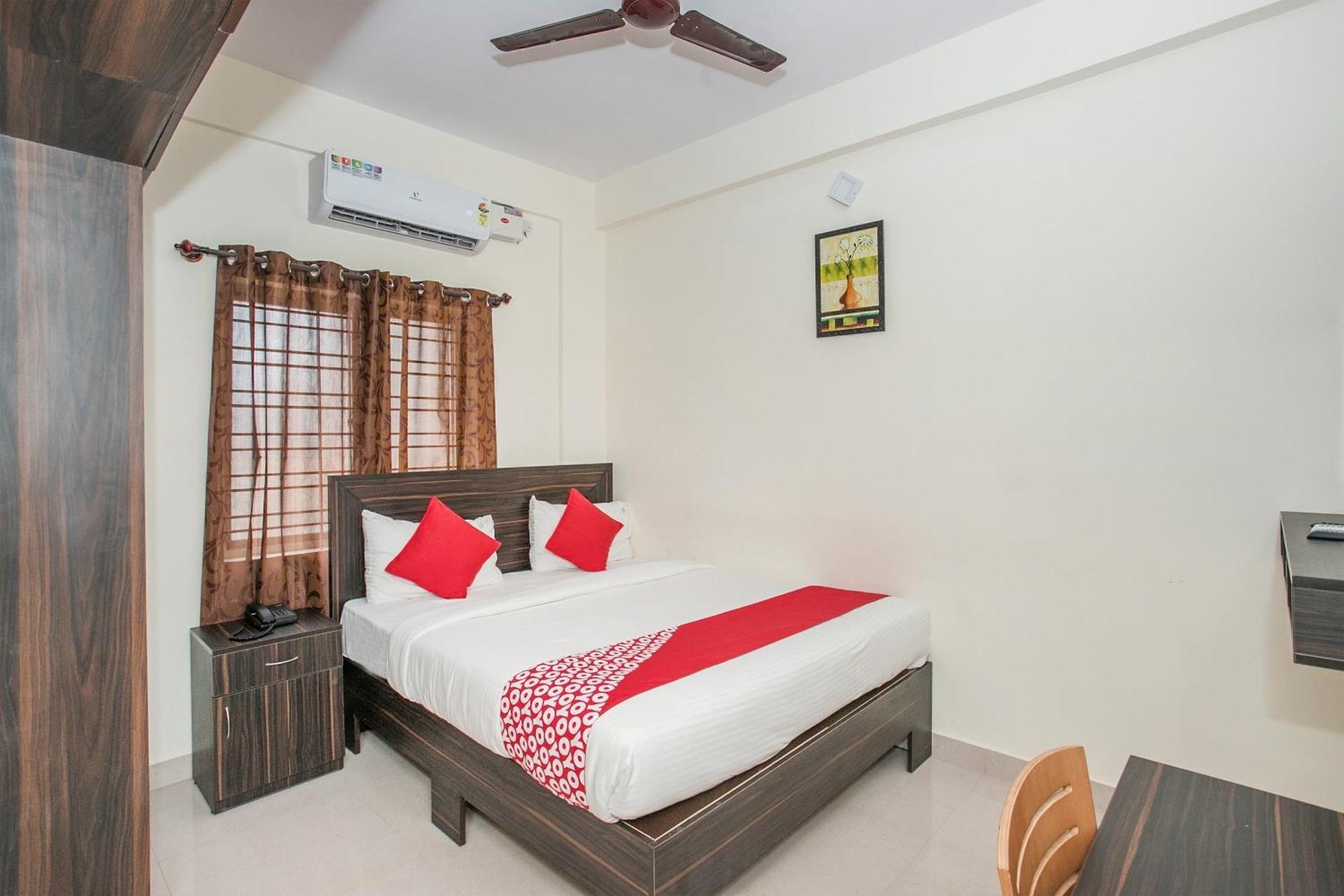 Hotel Super Collection O Royal Mac Bangalore