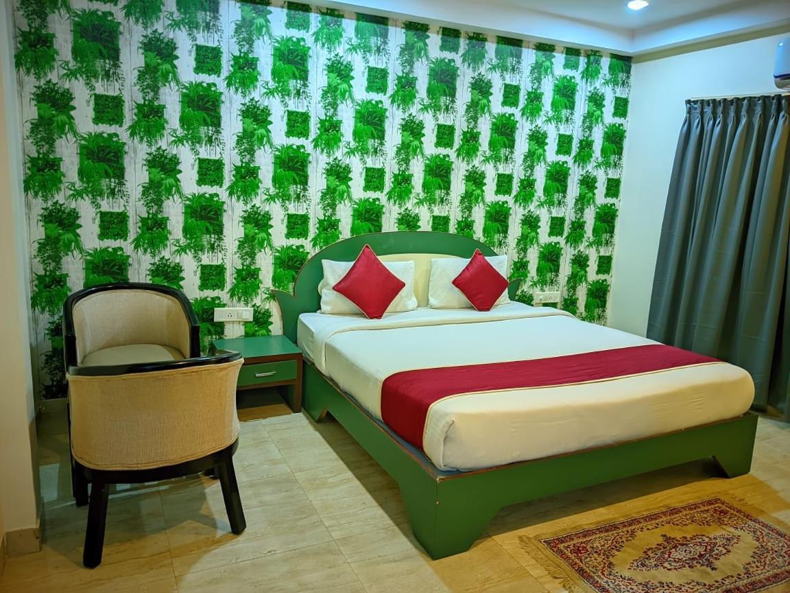 Royal Shades Kodihali Hotel Bangalore