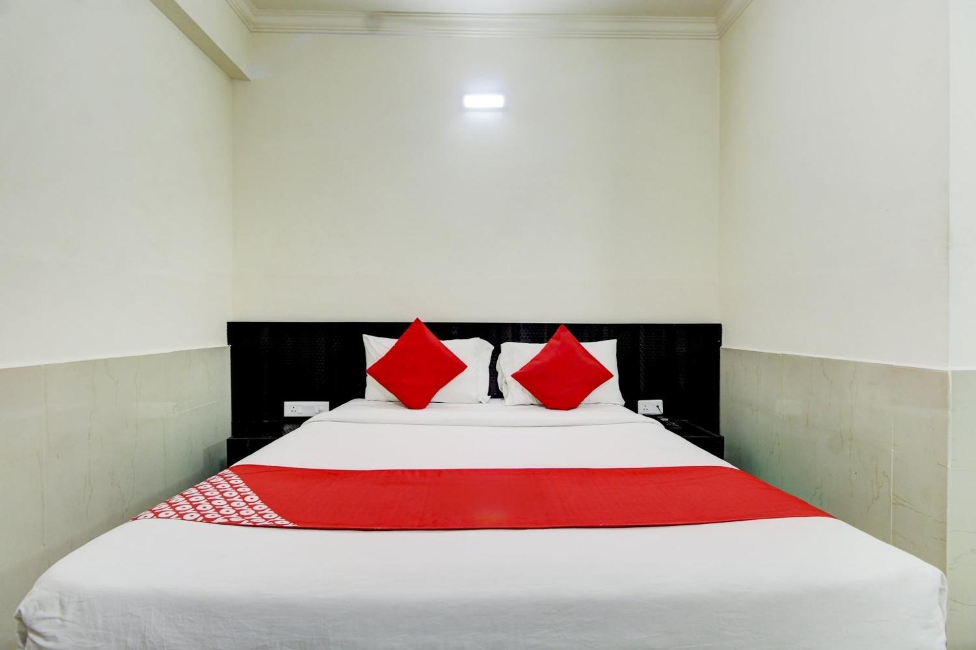Hotel O Nar Comforts Near Ksr Railway Station