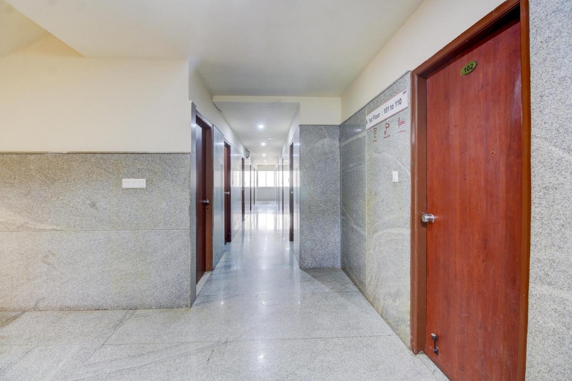 O Nar Comforts Near Ksr Railway Station 4*