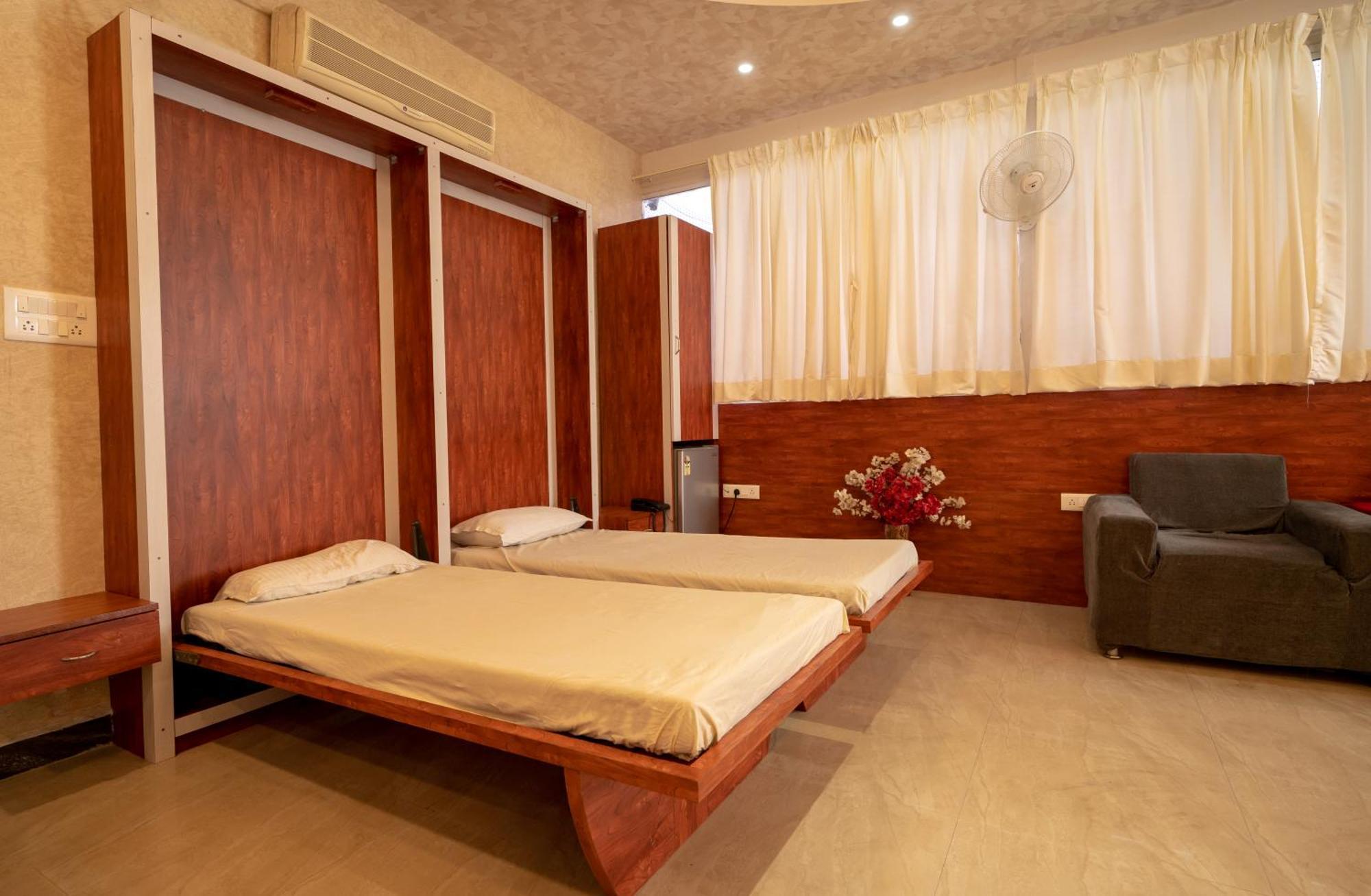 Apartment Seasons Koramangala *