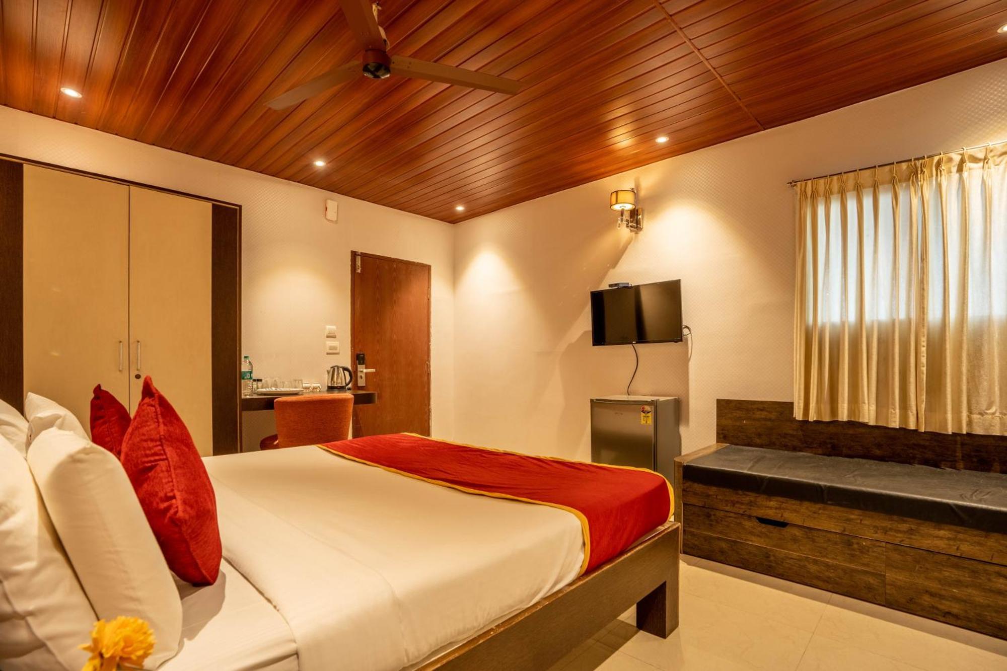 Seasons Koramangala Apartment *