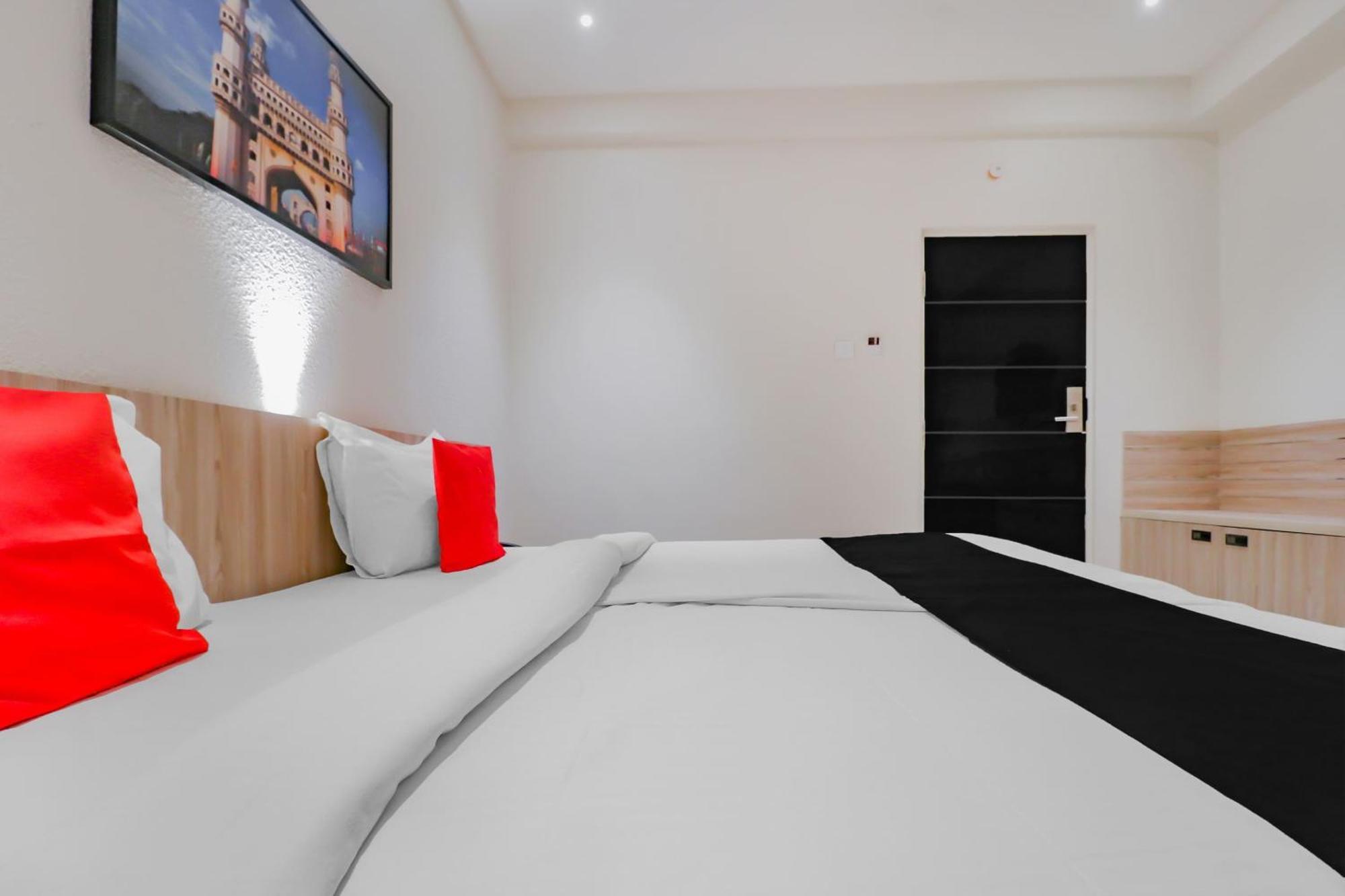 Capital O Royal Keys Near Brookfield Mall, Aecs Layout 3* Bangalore