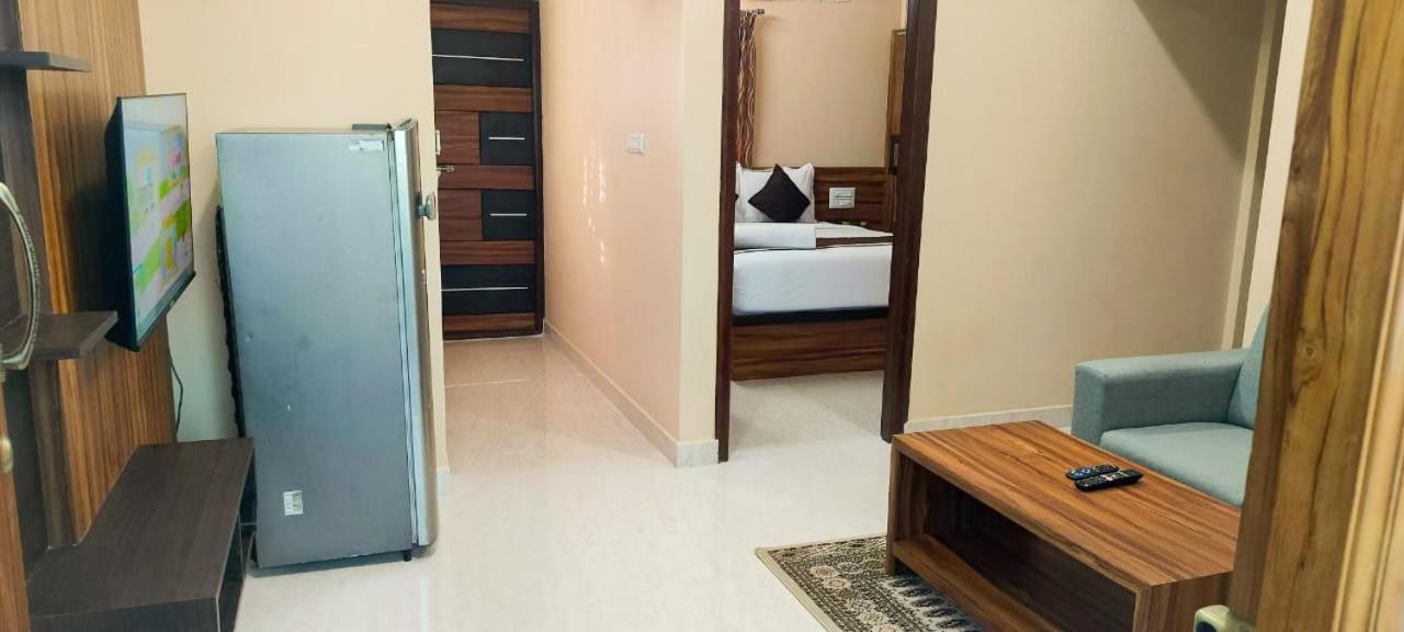 Hotel Golden Chariot 1bhk Flat Manyata Tech Park *