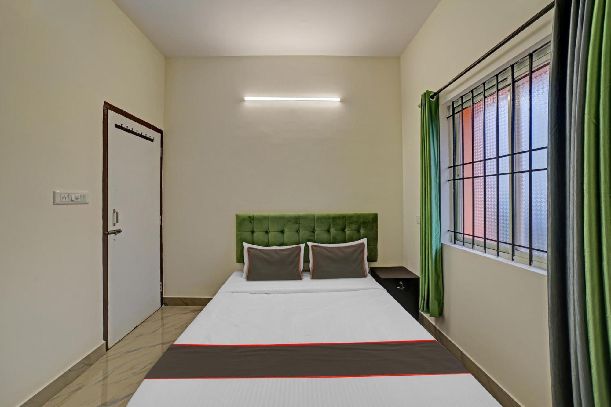 Collection O Sunshine Studio 3* Bangalore