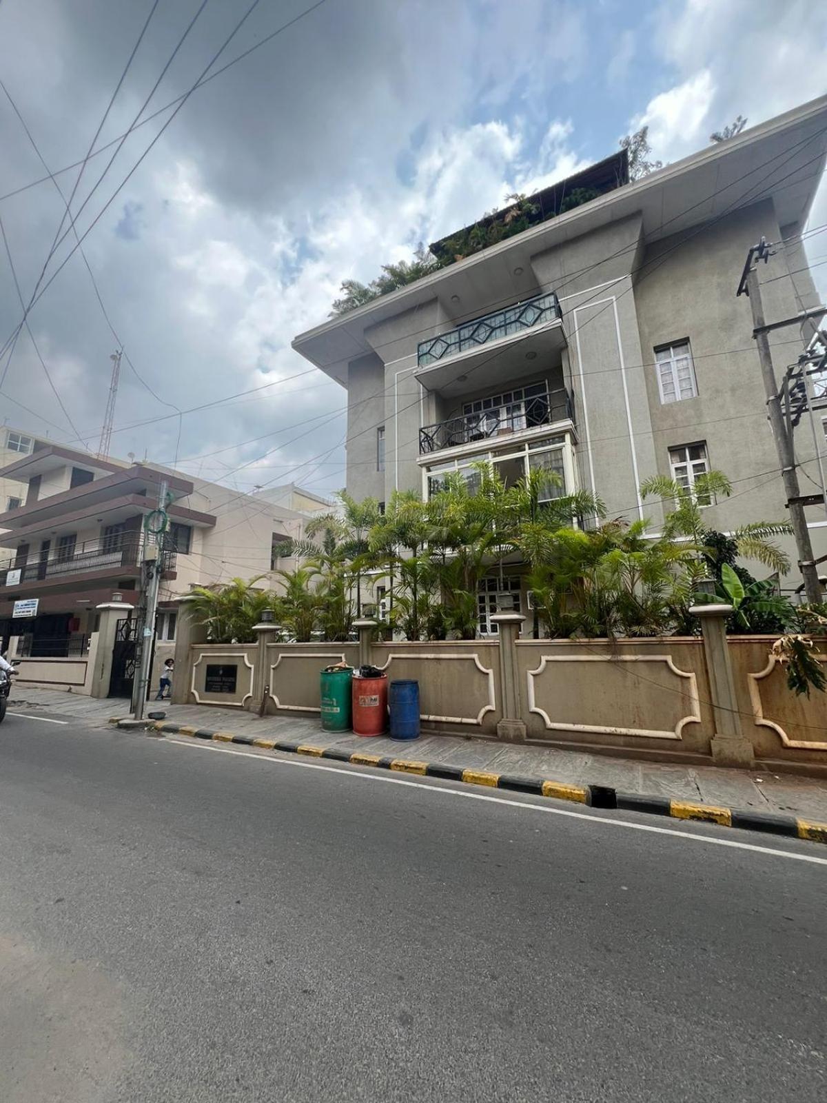 Cozy 1bhk Near Mg Road-koramangala Bangalore