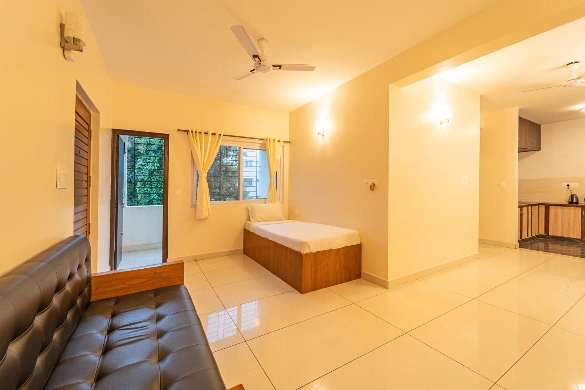 Seasons - Bommasandra Apartment