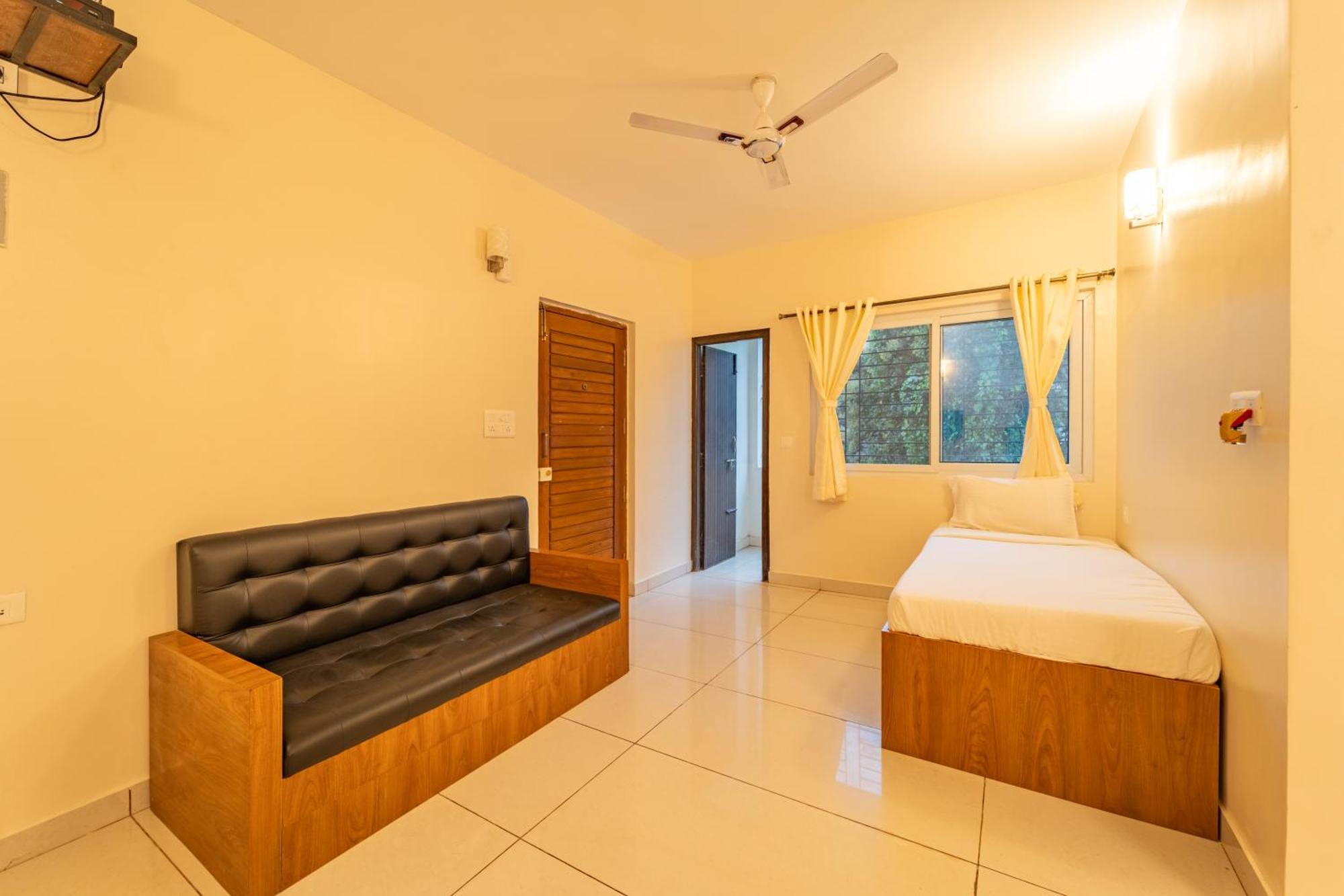 Apartment Seasons - Bommasandra